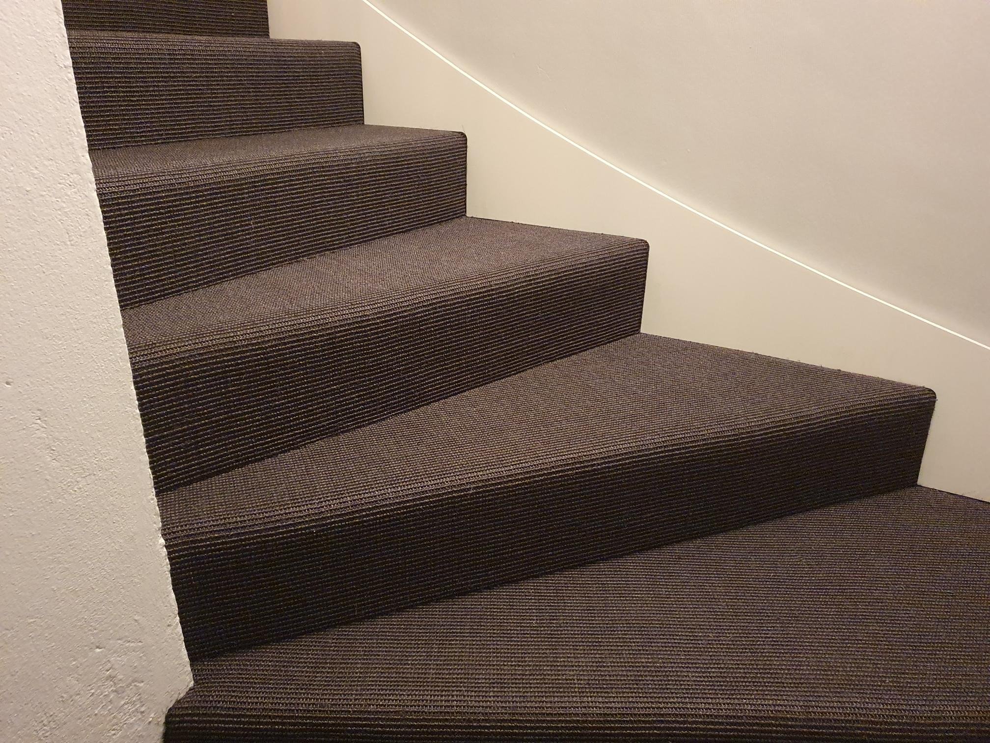 Borella_Vogue_escalier_moquette_sisal_Genève.jpg