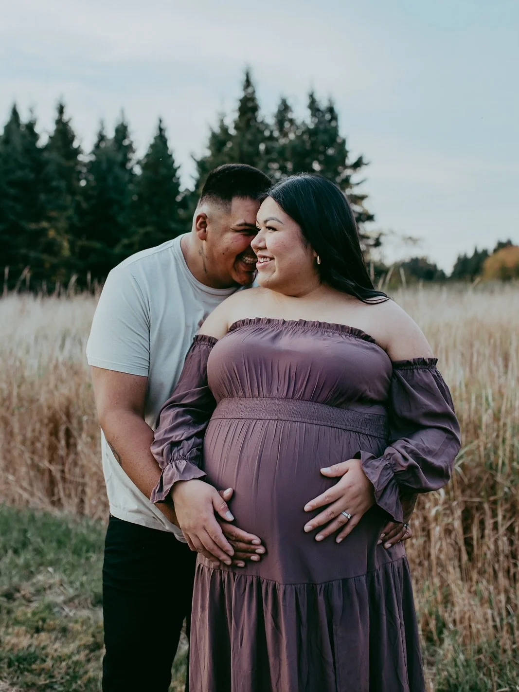 They traveled 10 hours for this session - truly honoured to have captured such a special time for them 🤍
-——
#ottawalifestylephotographer #ottawaphotographer #familyphotography #ottawafamilyphotographer #ottawanewbornpho