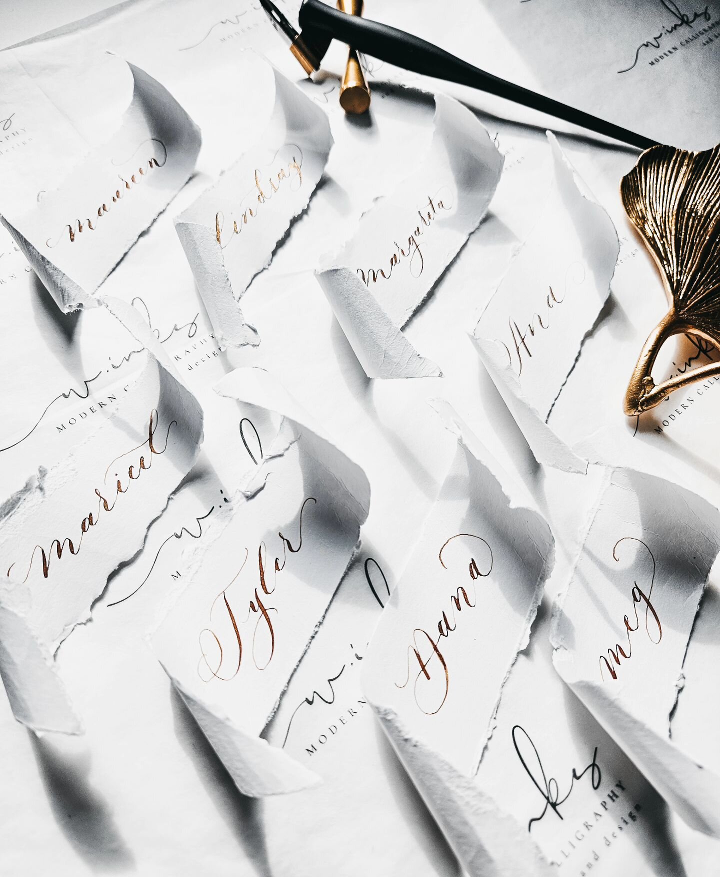 Deckled edge namecards for my calligraphy attendees. Adding that little touch to any event, any tablescape can make all the difference. It's all in the details, even down to the ink used here! I wish you could see the copper shimmer.
.
.
.
.
.
Callig