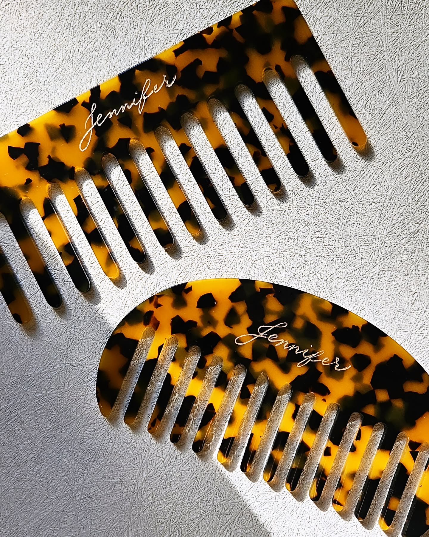 Engraved these gorgeous chic tortoise shell combs.

I love a personalized and functional gift. 🖤
.
.
.
.
.
Massachusetts calligrapher, Massachusetts engraver, bridal party gifts, wedding calligrapher, calligraphy, personalized gifts