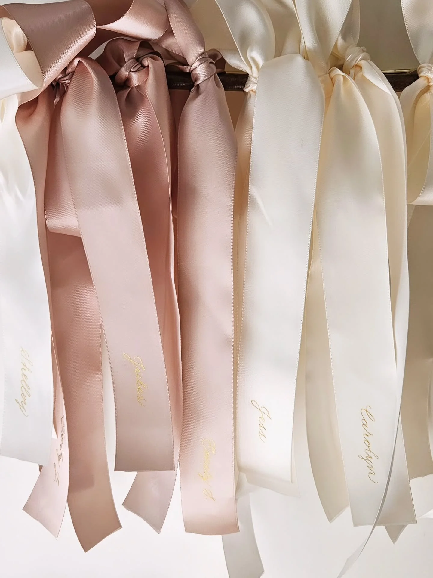 The dreamiest.

Satin ribbons personalized for the bridal party. 

I will never tire of ribbons.
.
.
.
.
.
Massachusetts calligrapher, New England calligrapher, wedding calligrapher, Calligraphy, foiling