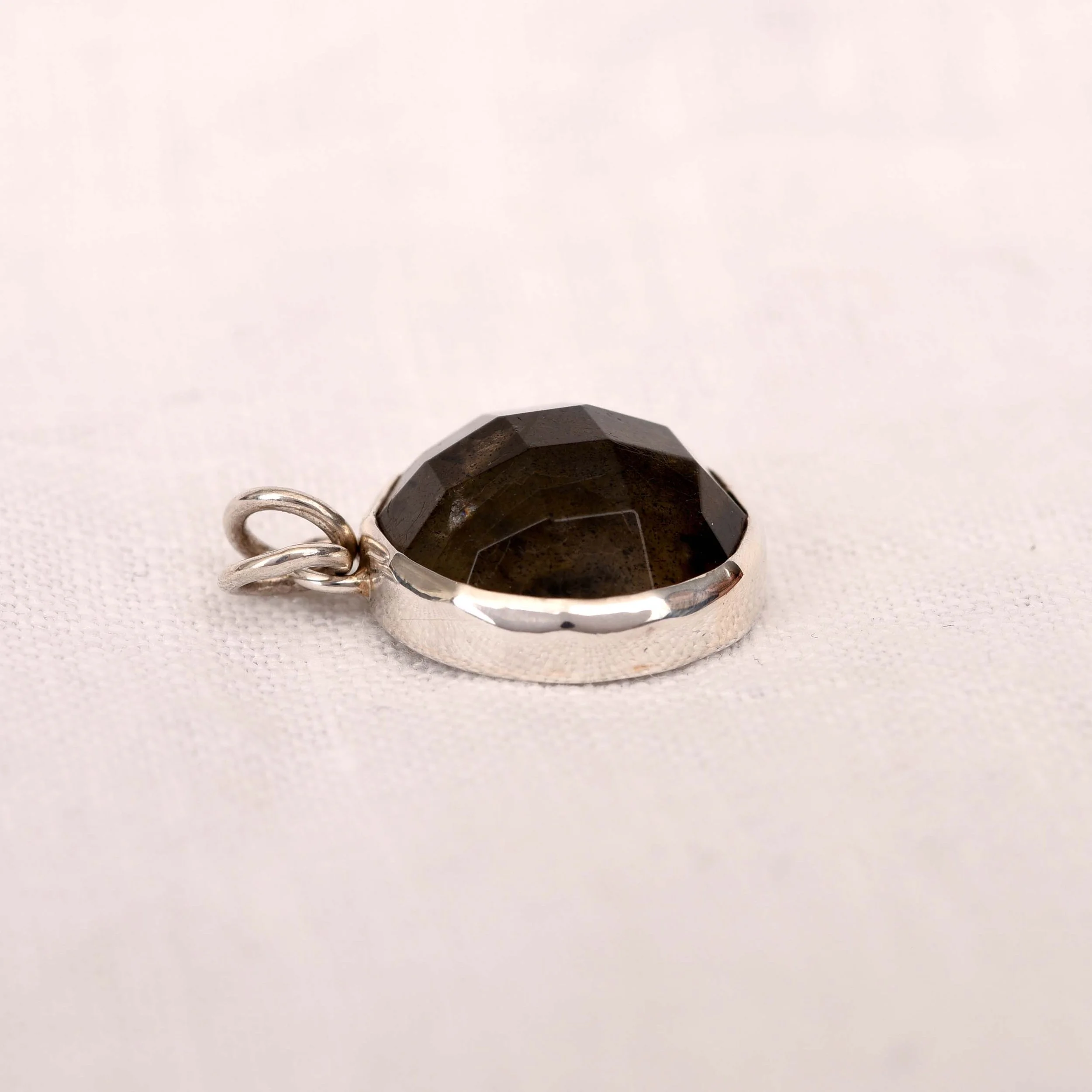Labradorite Pendant 2.jpg