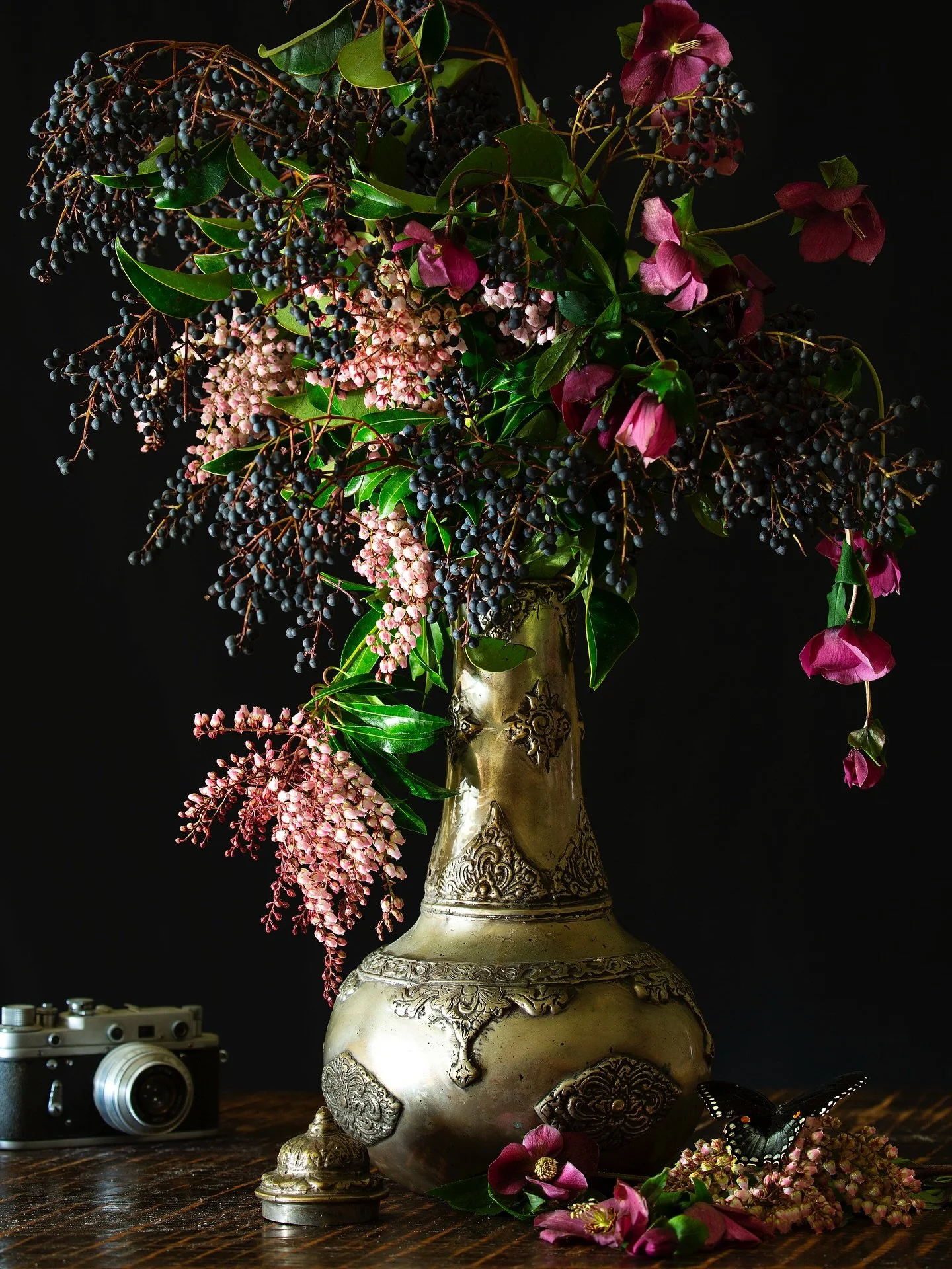 ARTISANSHIP
*CERTIFICATE OF MERIT IN FINE ART EXCELLENCE*

Artisan:
EMILY MINTON REDFIELD
Denver, Colorado

THE PRADO SERIES: FINE ART PHOTOGRAPHY
Denver, Colorado

I am interested in breathing new life into old world themes. Growing up under the inf