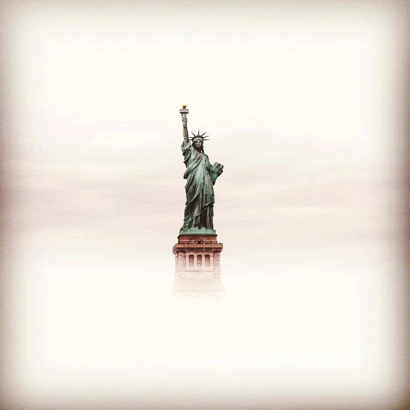 While there was an appetite among American brands in 2016 to be a little playful with using political themes in their advertising, 2020 is seeing an almost complete abandonment due to the fear of alienating 50% of audience. @NYTimes ⁠⠀
⁠⠀
https://www