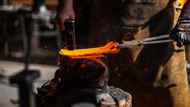 Blacksmithing Lessons — The Barefoot Forge