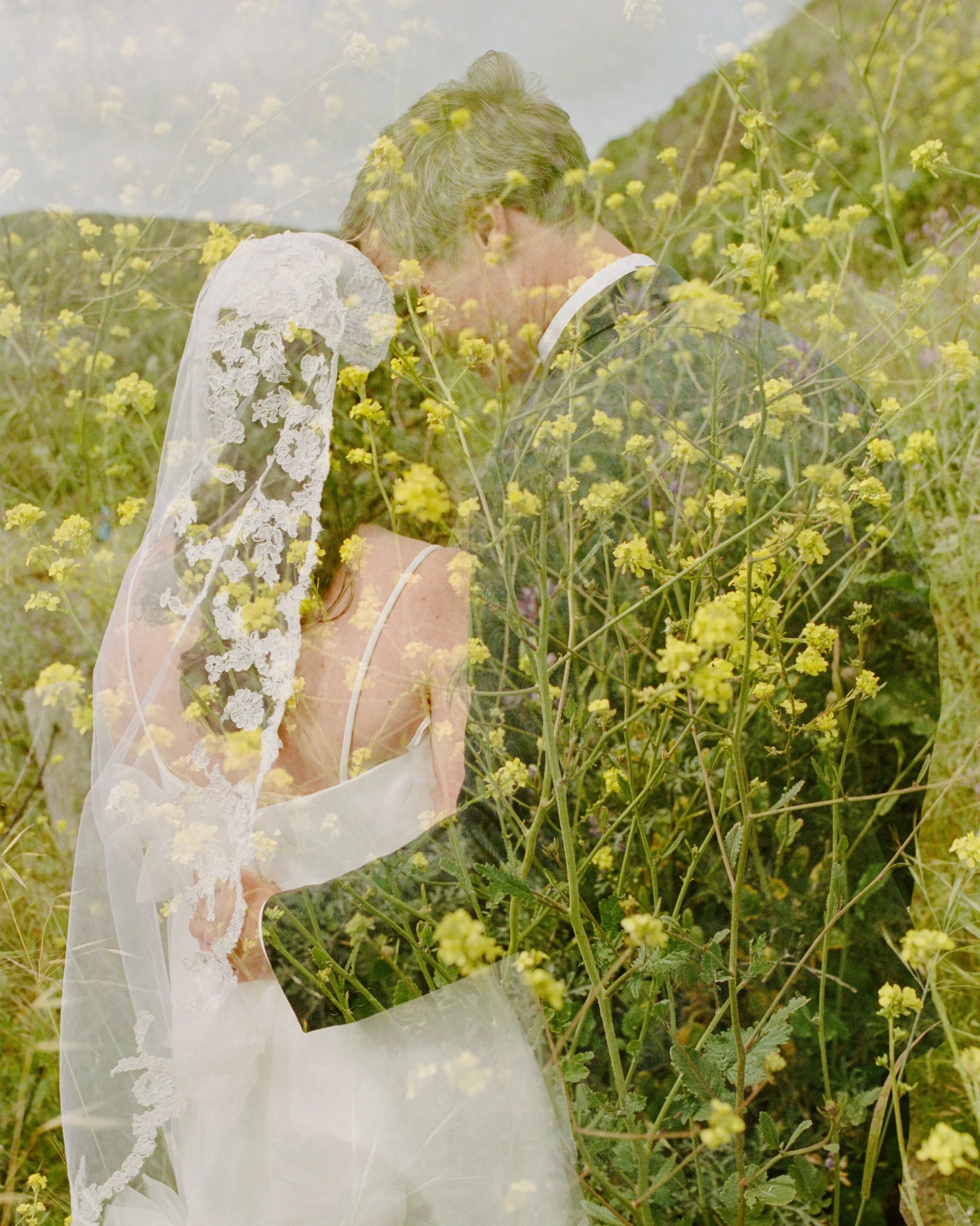 10 scans that I love from Tom + Alison&rsquo;s May wedding at the iconic Pelican Inn.

Out of office for a bit starting today! ✌🏼🍝

Dev + scan: @negativelab