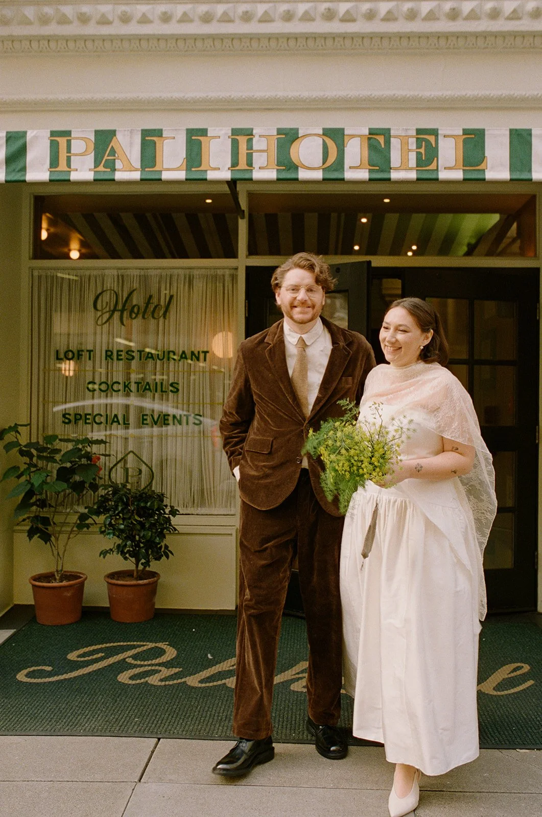 Katherine-Eoin-San-Francisco-City-Hall-Elopement-Film-Cat-Coppenrath-Photo-20.jpg