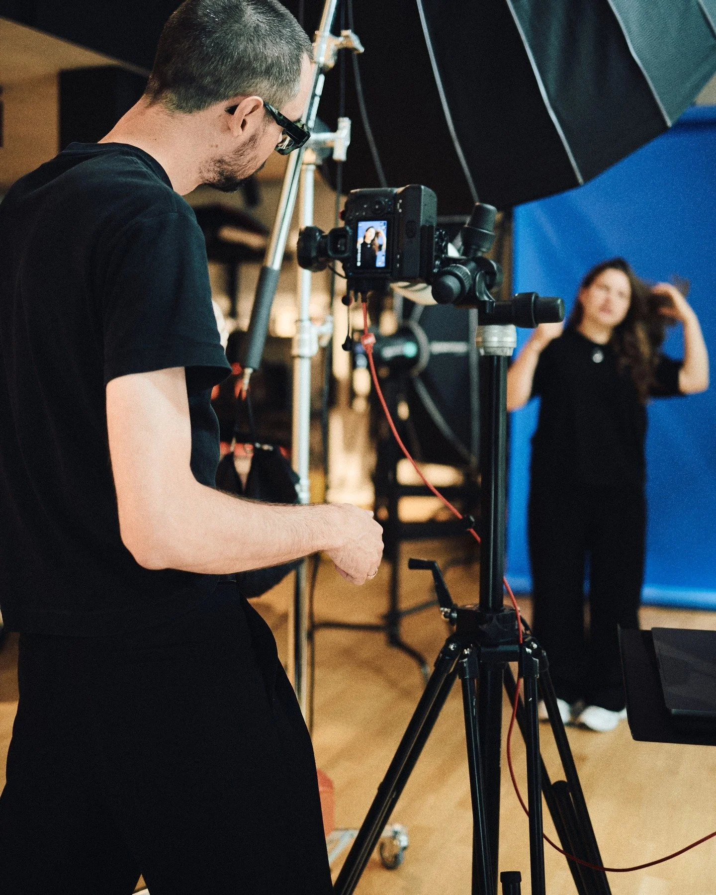 Willkommen im Team, Nika Arnold @nikaarnold.fotografie!

Alle Portr&auml;ts von Nika auf philippehubler.ch