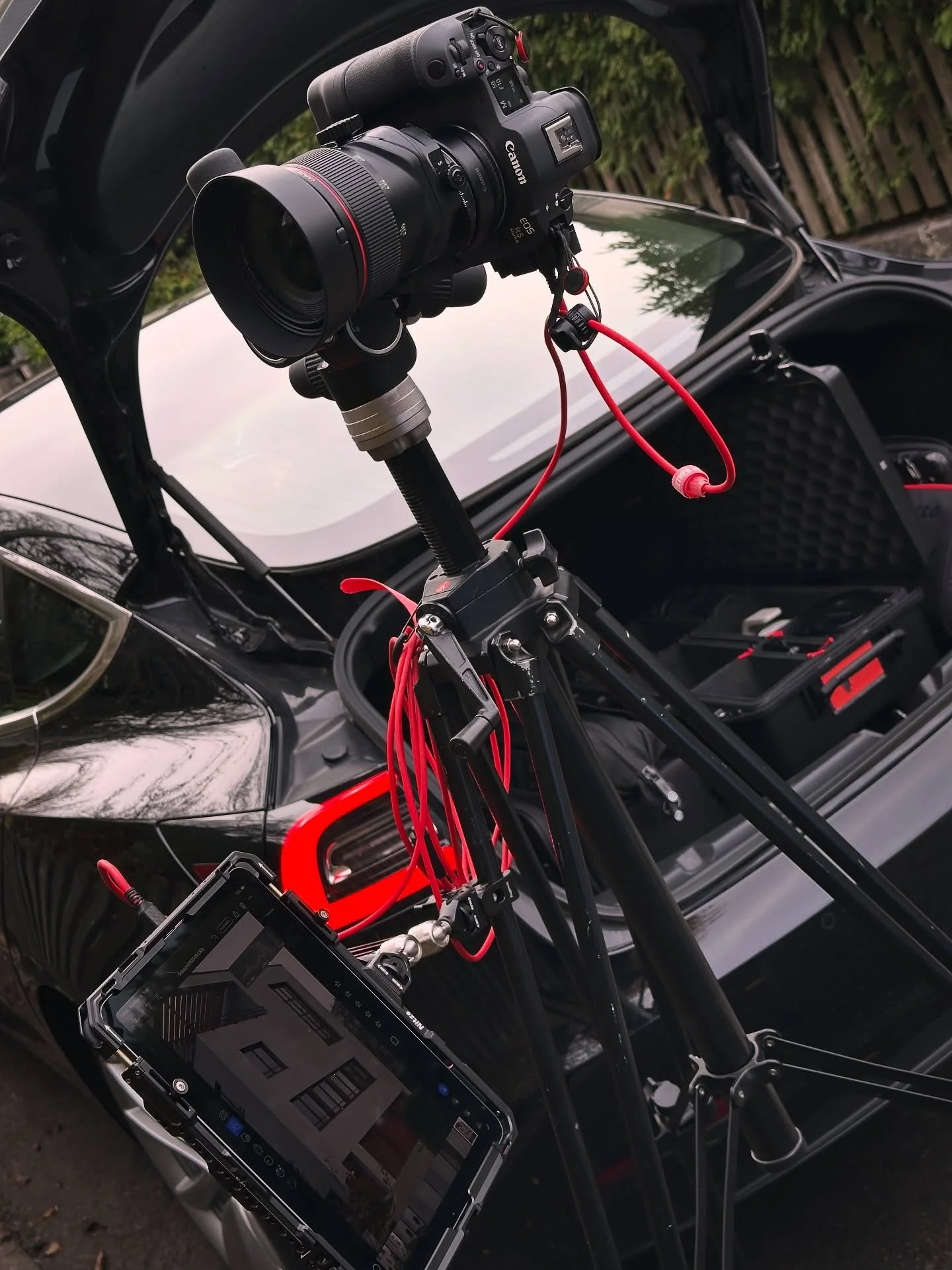 more #architecturephotography 
for @schriberschiessarchitekten in Zug.

new agile archi tether setup with
@mofage.official and @captureone @canonswitzerland @manfrottoimaginemore