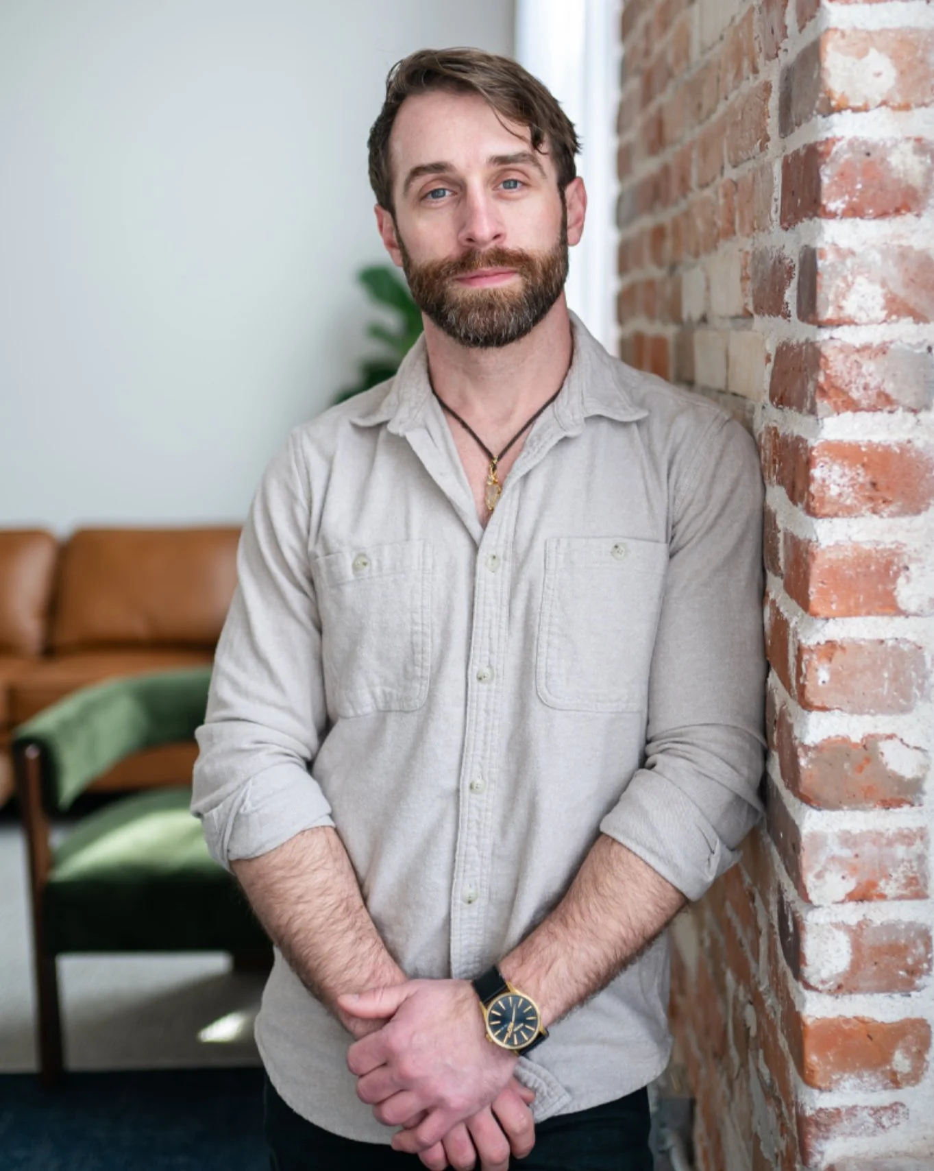 The Lunch Hour is THIS Wednesday!

We have lots of great background options for updating your headshot... we even have a studio backdrop if you want to go full on Glamour Shots like our buddy Nick. 💁&zwj;♀️

Lunch Hour =
- First Wednesday of EVERY m
