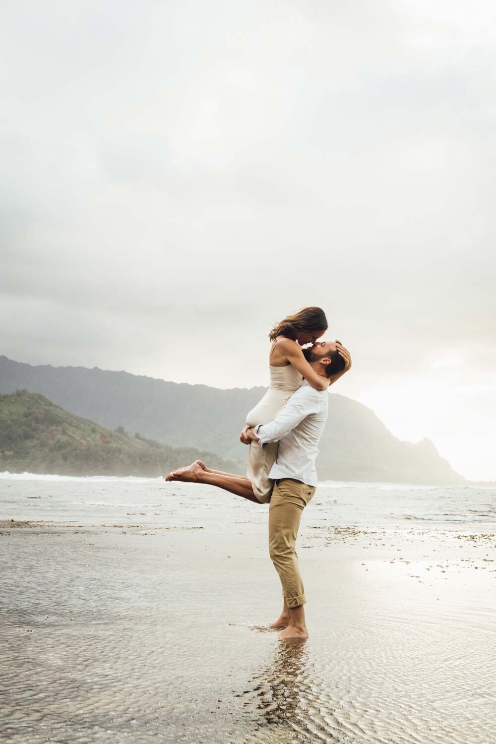 Kauai-elopement-photographer-03.jpg