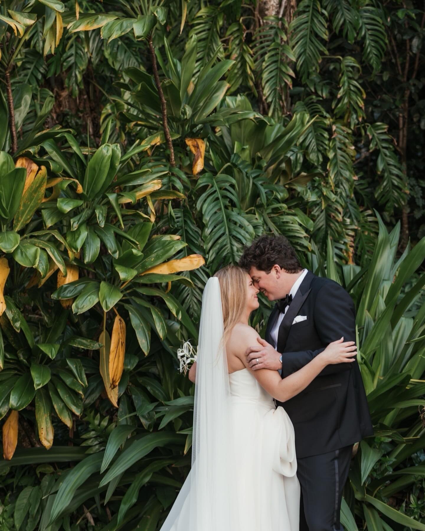 Ring the bells 🔔 
.
Bookings and inquiries at www.ikaika.photo 🤙🏾
.
.
.
.
.
#weddingphotography #weddingphotographer #kauaiphotograher #kauaiphotography #hawaiiphotographer #hawaiiphotography #kauaiweddingphotographer #kauaiweddingphotography #kau