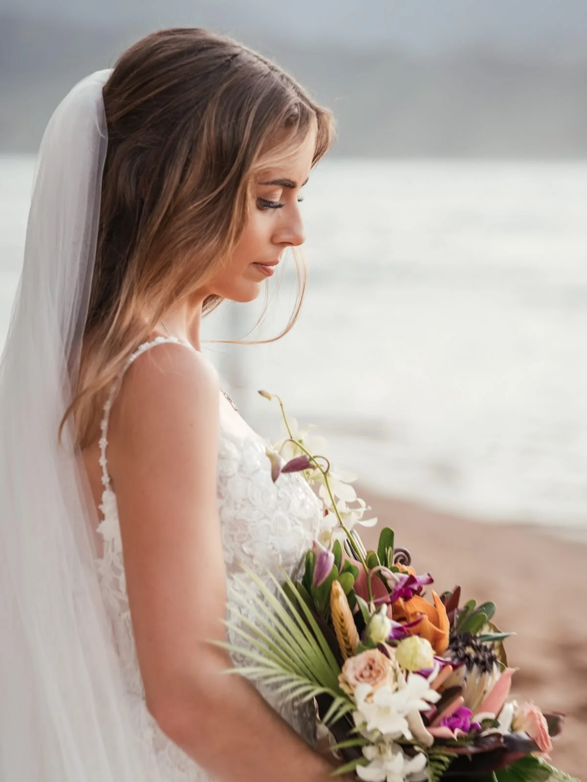 Elopements aren&rsquo;t about running away&hellip; they&rsquo;re about choosing what matters most. 🌿

If this is your kind of love story, I&rsquo;m here for it.

#kauaiweddingphotographer #kauaielopement #elopementphotographer #intimatewedding #hawa