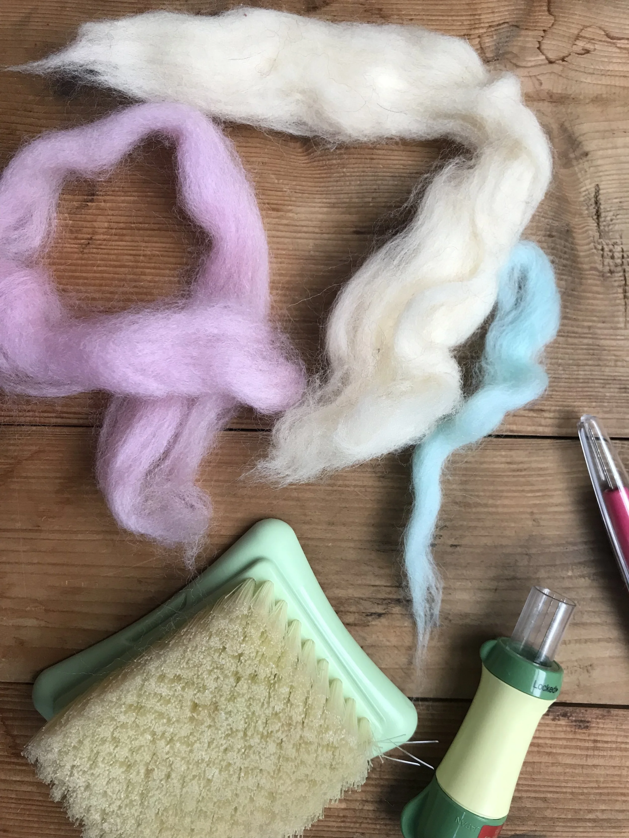 How to join yarn and finish garments with a felting needle - The Blog -  US/UK