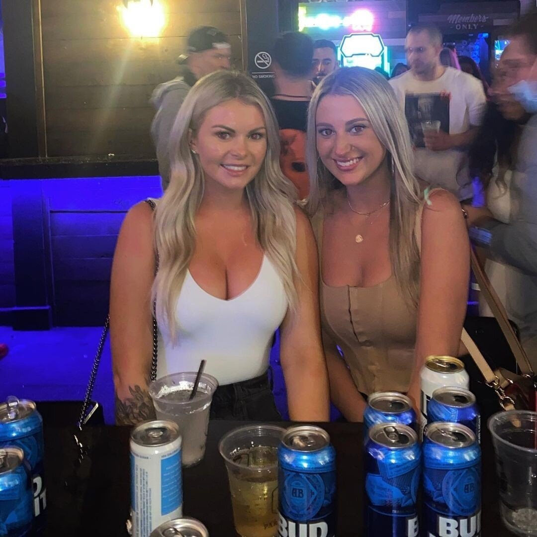Thursday = #GNO 🎉👯&zwj;♀️🍻 #ParkRecDTSP (Get all the details in our story) ⁠
&bull;⁠
📸 : @ashlaay_tullz⁠