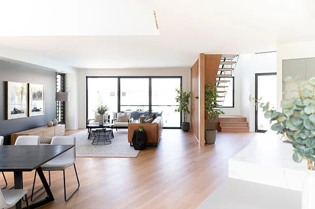 Open plan living with plenty of natural light ☀️. Our recent Arunta street project!