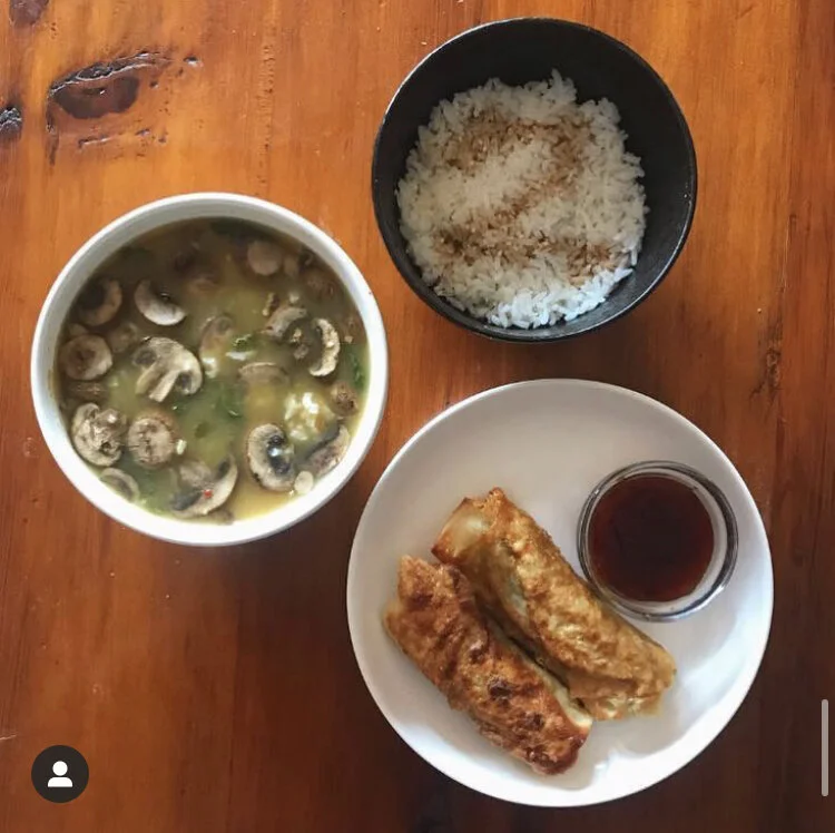 Vegetarian - Spicy Thai Mushroom soup, white rice, served with a side of homebred veggie rolls (carrots, broccoli, cabbage) 
