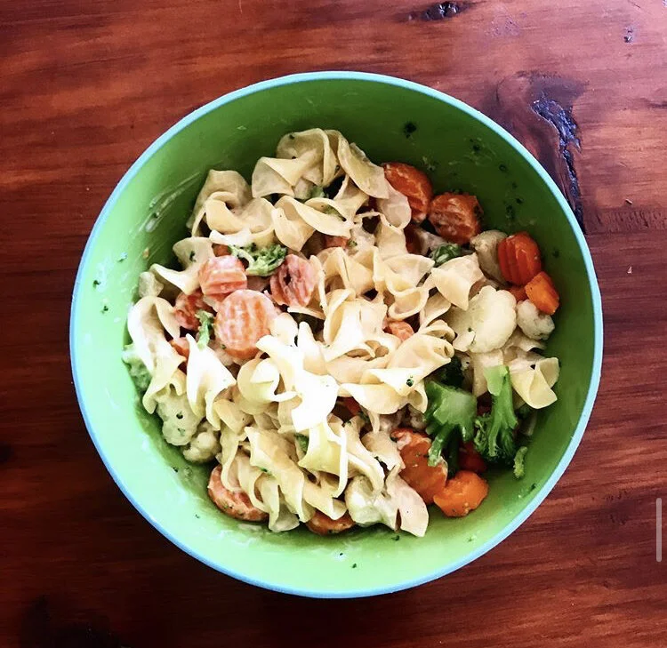 2 cups mixed veggies, (carrots, cauliflower, broccoli) & 2 cups of pasta with alfredo sauce 