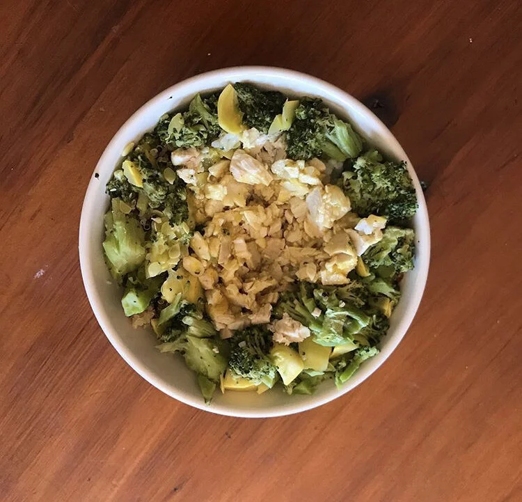 quinoa, white rice, broccoli & squash, with chicken & special sauce