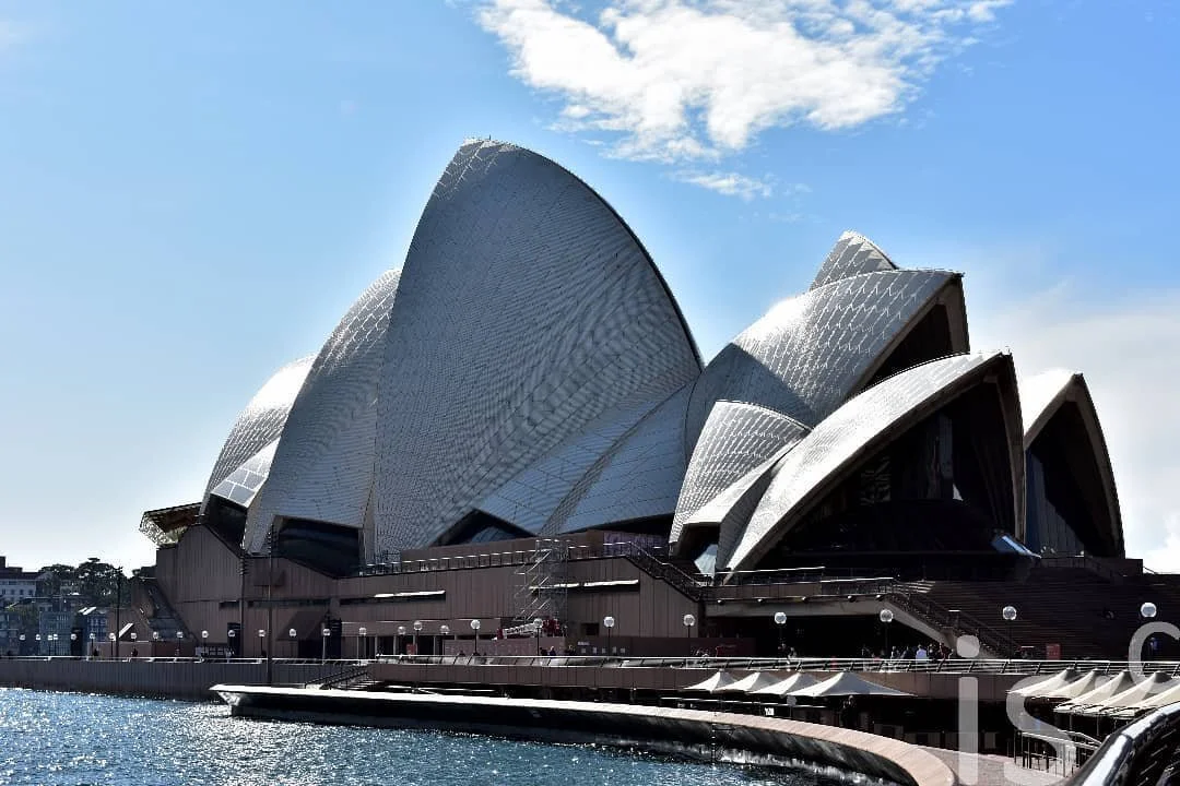Sydney Opera House, Sydney, NSW - &copy; Izzac Scott 2020

#sydneylife #cyclinglife #lifeontwowheels #localsightseeing #izzacscottcom