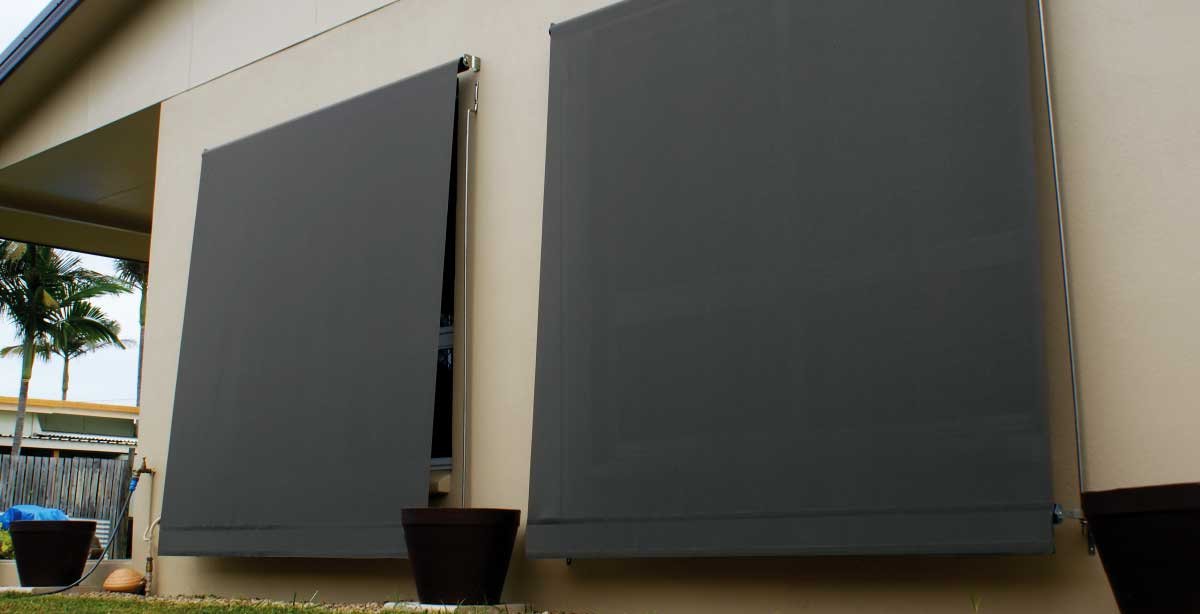 auto-lock-arm-awning-external.jpg