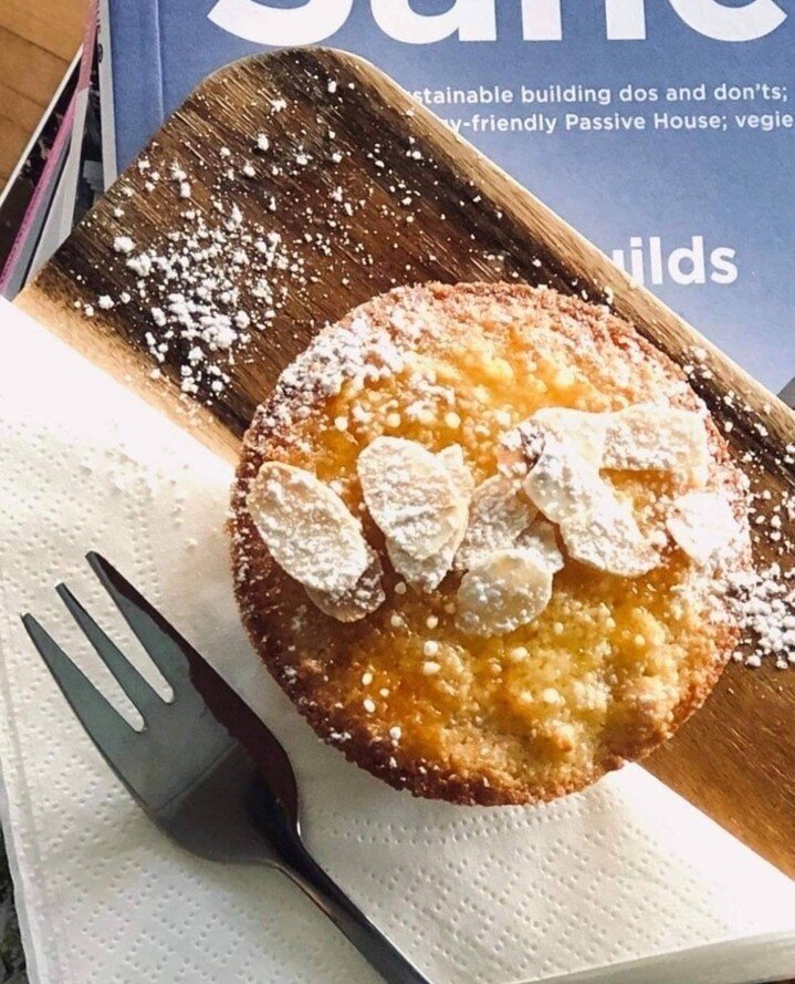 Need a sweet treat? Try one of our delicious homemade Orange Almondines! 🍊⁠
⁠
⁠
⁠
⁠
#extractedivanhoe #coffee #ivanhoecafe #dineinivanhoe #melbournecafe #hungry #delicious​#breakfast #healthylifestyle #supportlocal #brunchinmelbourne #foodiegram #co