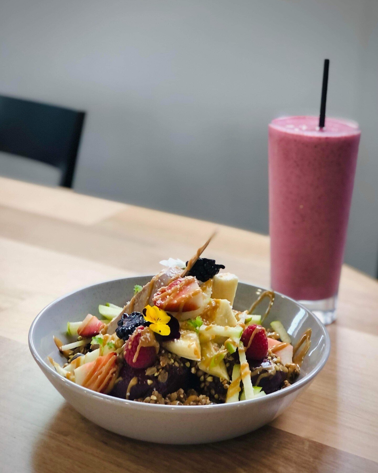 It&rsquo;s a perfect day for an A&ccedil;ai Bowl! 🍓🍌⁠
⁠
⁠
⁠
#extractedivanhoe #coffee #ivanhoecafe #dineinivanhoe #melbournecafe #hungry #delicious​#breakfast #healthylifestyle #supportlocal #brunchinmelbourne #foodiegram #coffeeshop #melbourne #fo