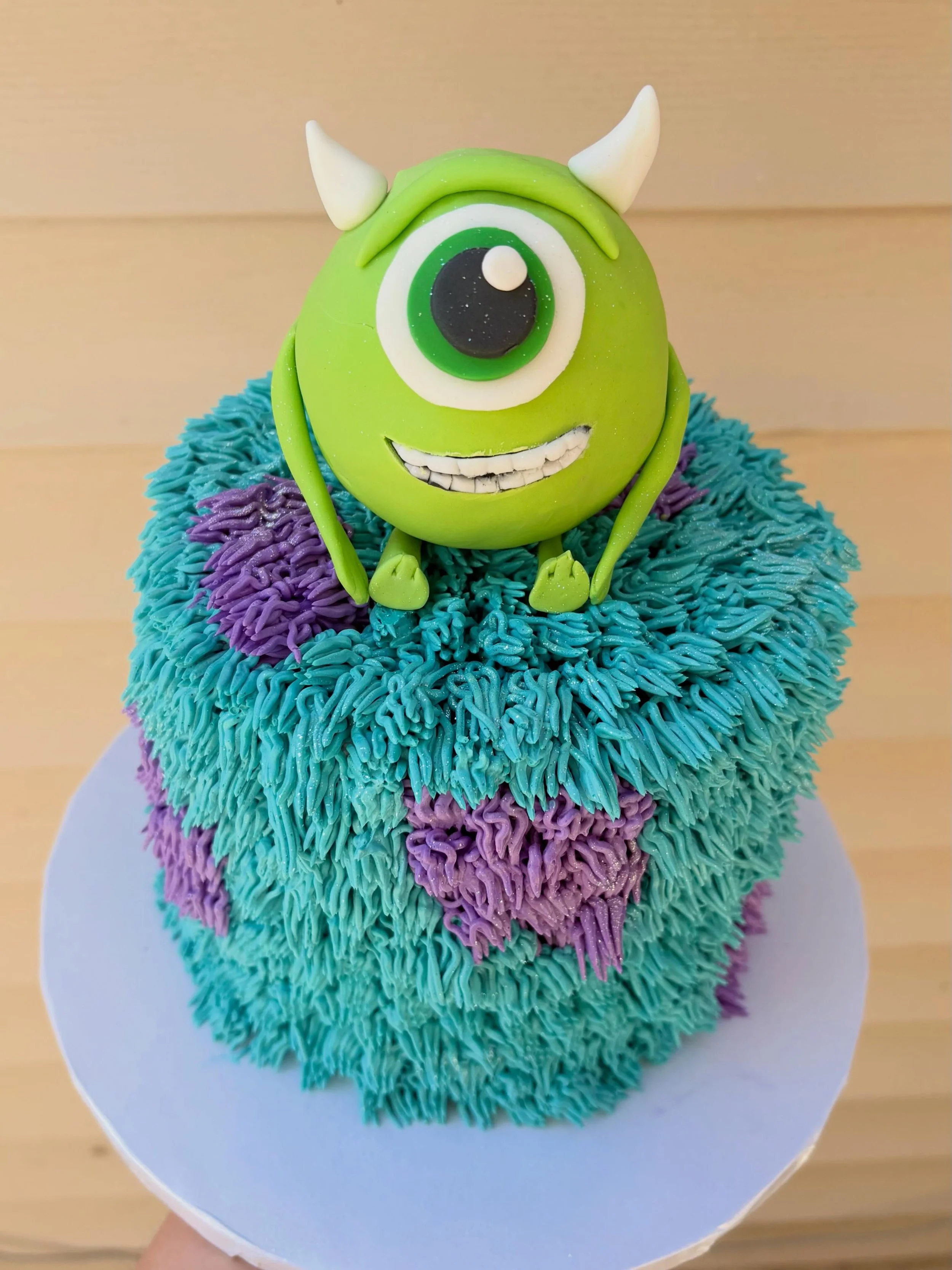 Mike Wazowsi! 💚💜 cute little baby shower cake

#monstersinccake