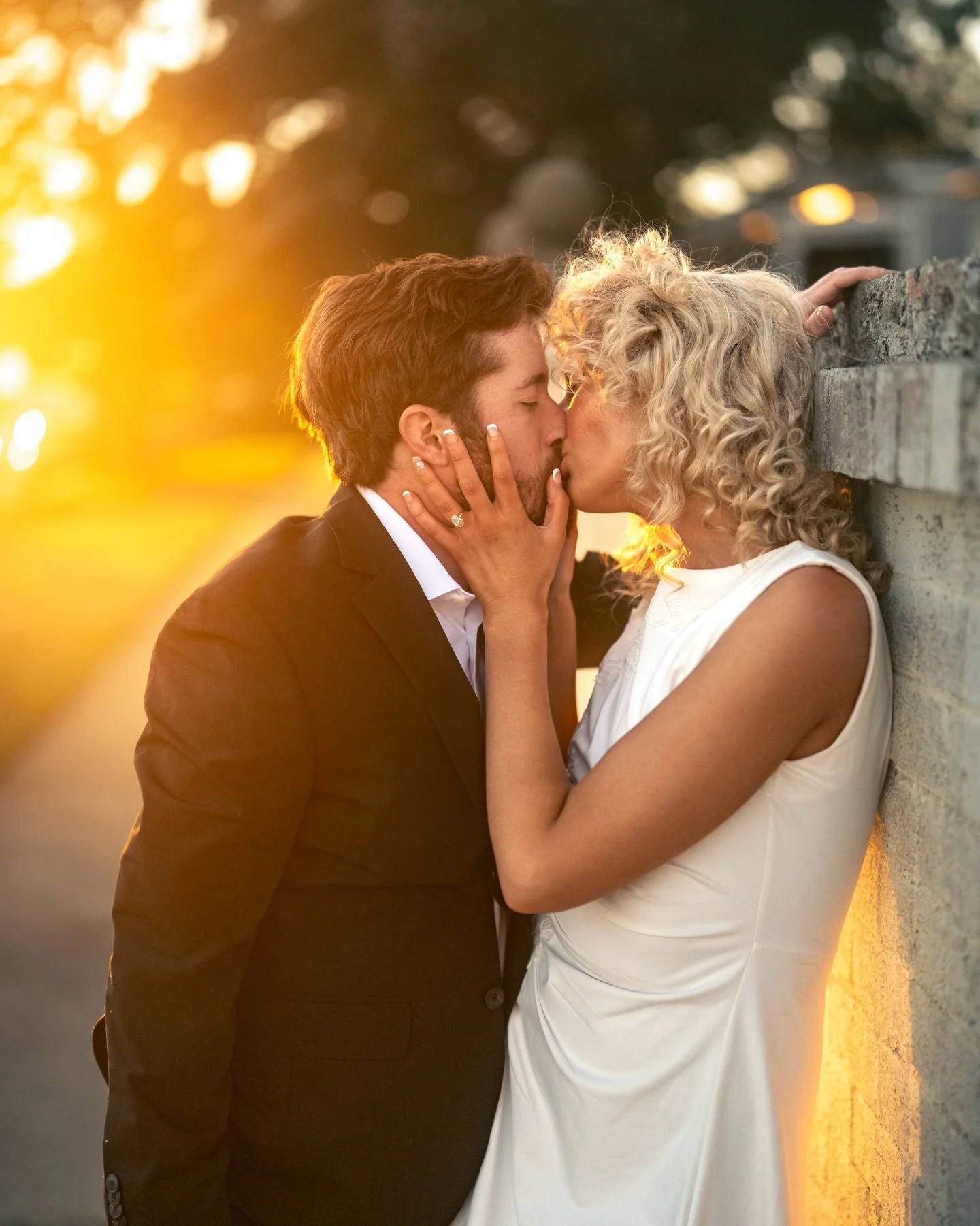 ✨ NEW YEAR. NEW LOVE. BIG GIVEAWAY. ✨

Kicking off the year with something special as I work toward 2,000 followers 🎉
If you&rsquo;re newly engaged (or know someone who is), this one&rsquo;s for you.

I&rsquo;m giving away a FREE engagement session 