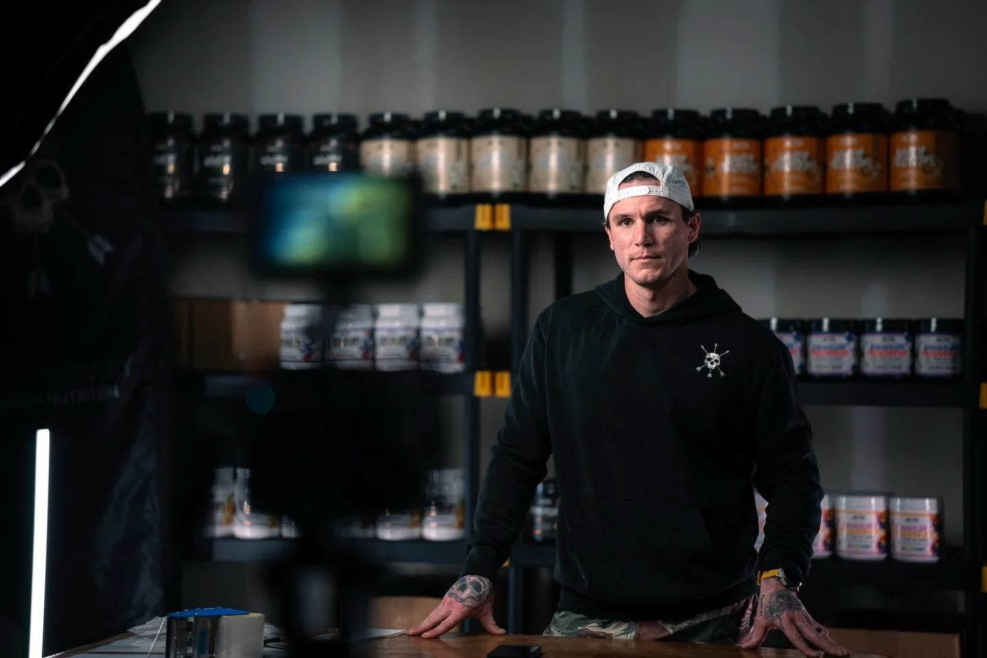 Behind the scenes from a bit of today&rsquo;s shoot.

From 4AM grind to warehouse lights &mdash;
this brand is built the same way he trains.

Intentional.
Consistent.
No shortcuts.

Honored to help tell that story. Huge things are happening and I can