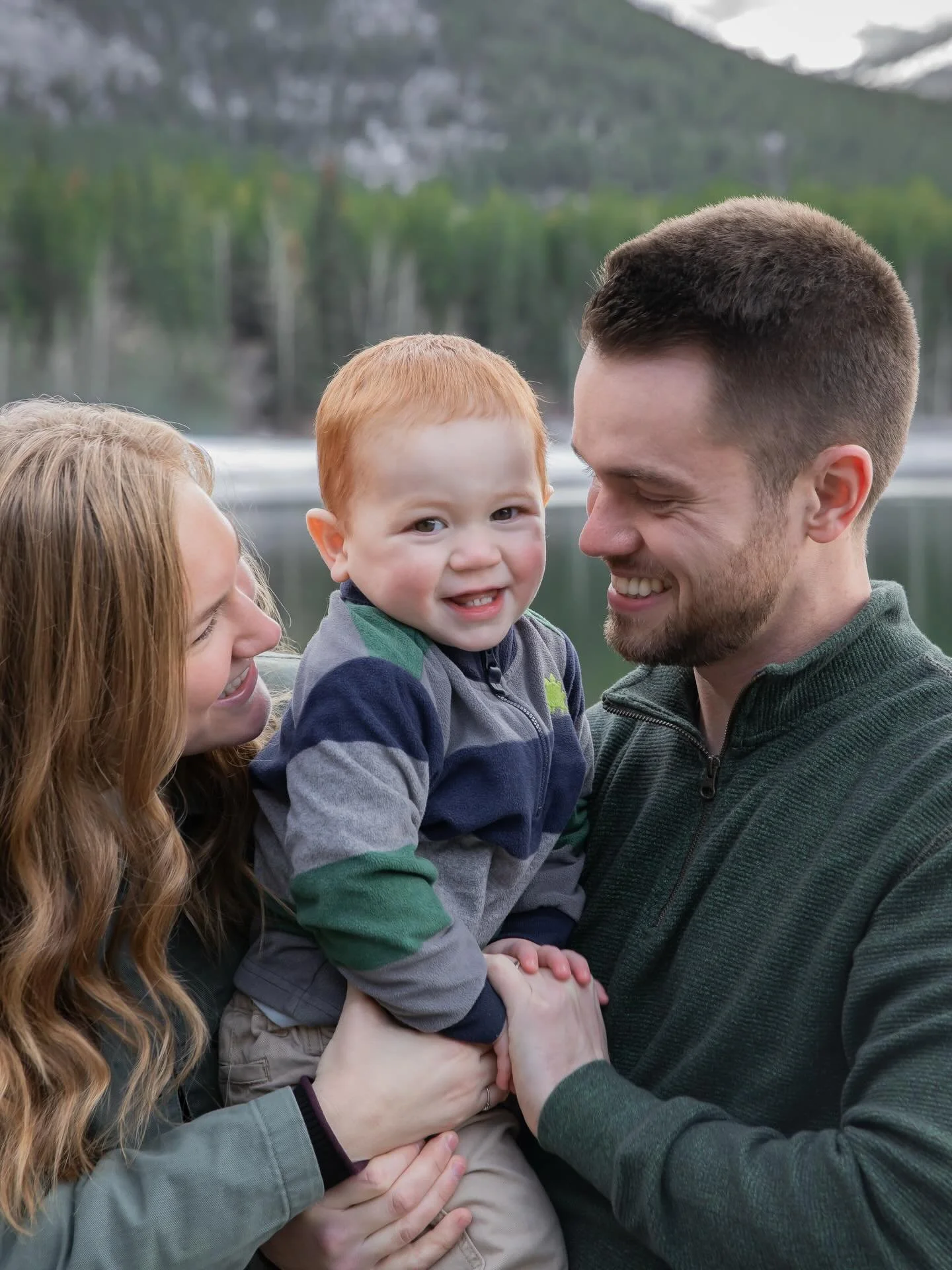 I will never get tired of beautiful smiles in mountain air. 

👌 combo.