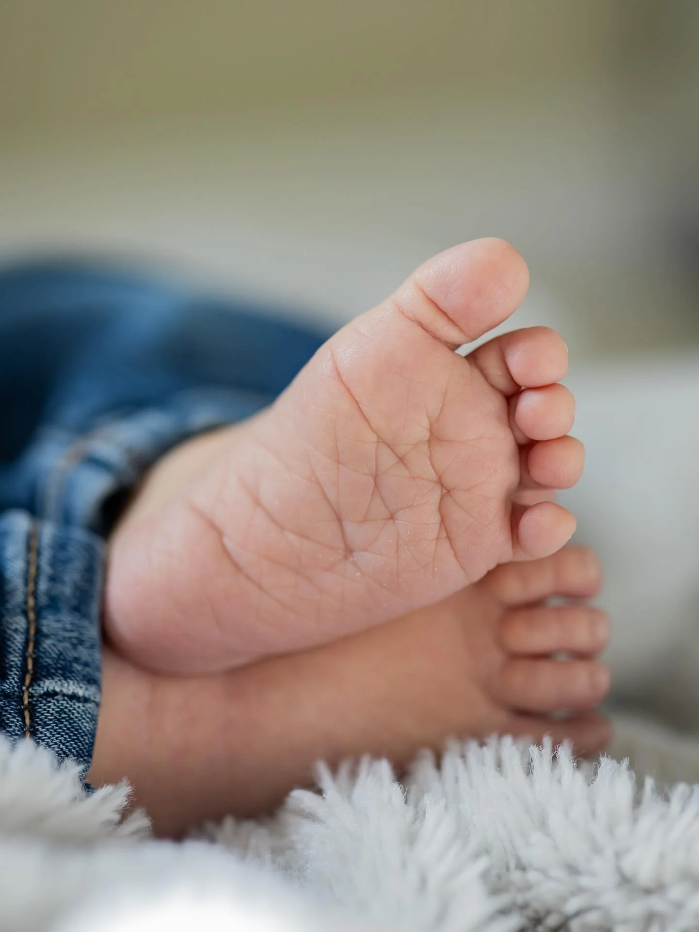 I will never, ever tire of squishy little baby toes. 

At each and every newborn session, you can count on me including some of those sweet little details of newborn moments. They just don&rsquo;t stay that way for long so we capture it so we can enj
