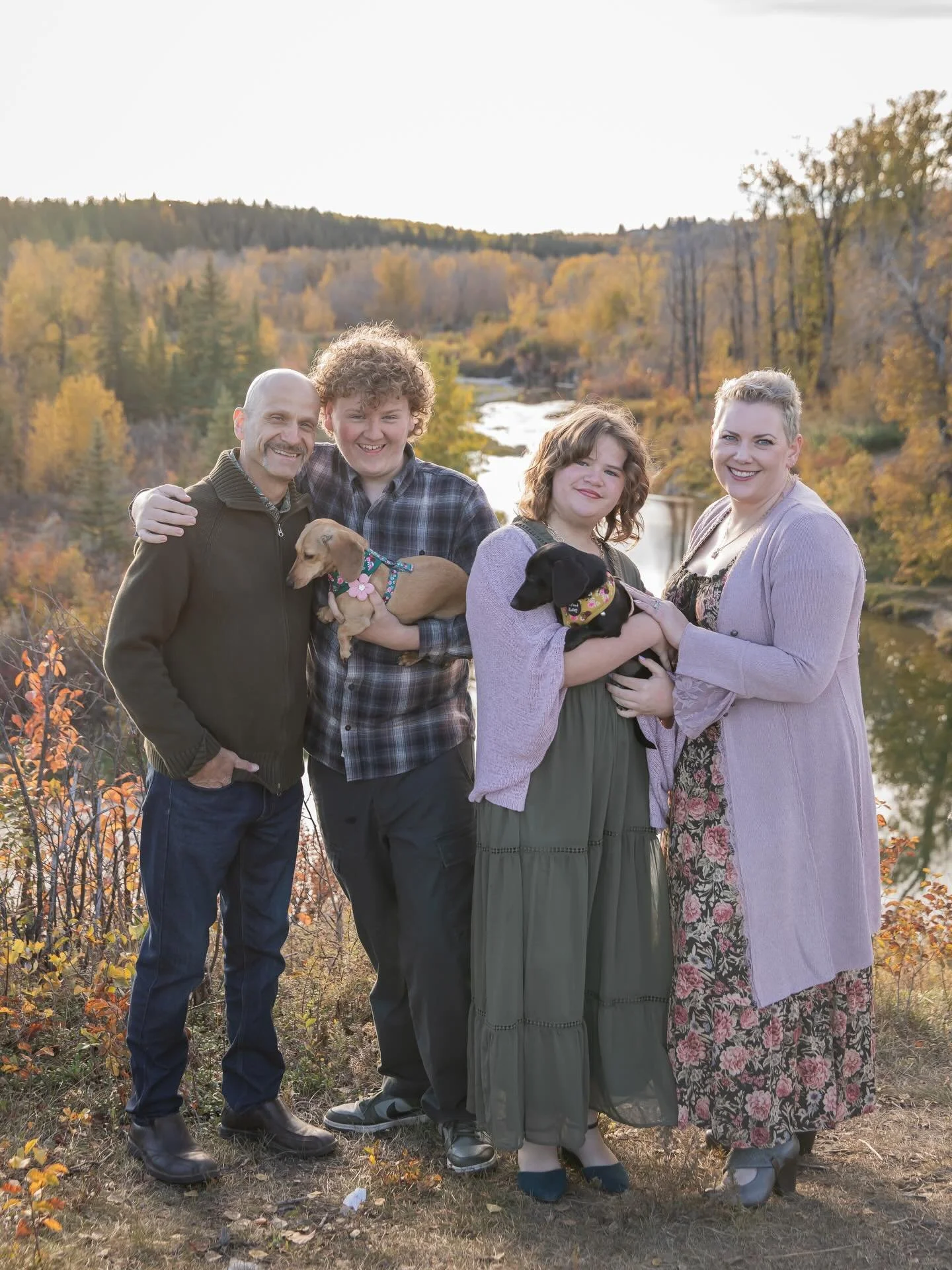A family photo shoot isn&rsquo;t just an hour of getting your picture taken&hellip;

It&rsquo;s an hour of being truly present with your children. 

It&rsquo;s an hour of o phones. No distractions. 

It&rsquo;s an hour of play. 

It&rsquo;s an hour o