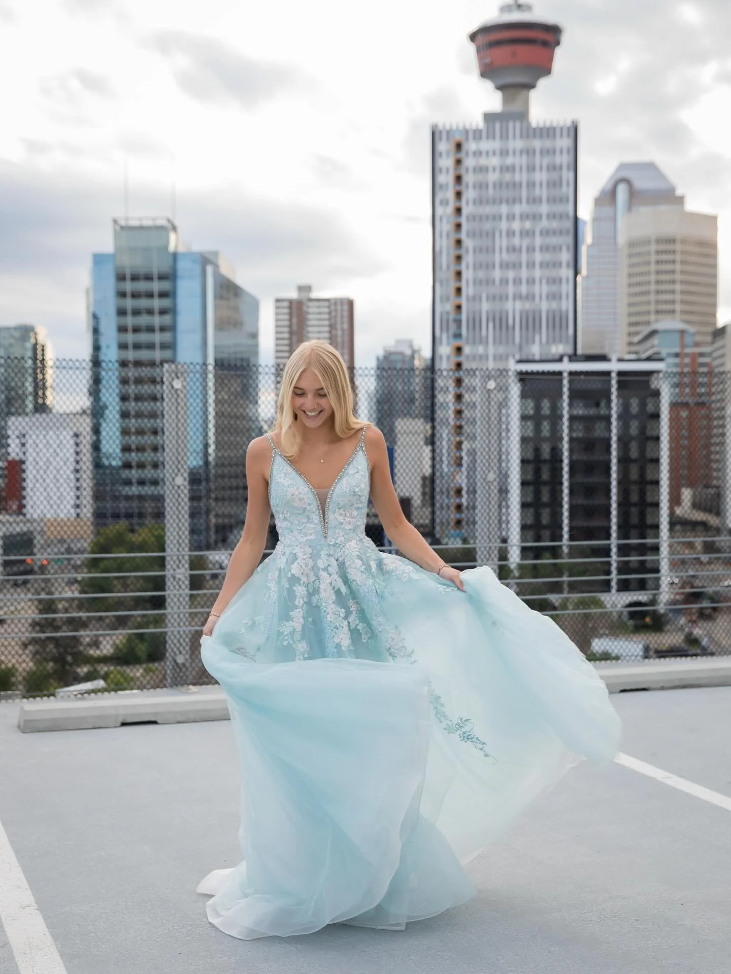 Grad season is sneaking up on us and I just can&rsquo;t wait to celebrate it. 

It&rsquo;s the dresses and suits, the special details, the smiles and tears, the pride and the memories all culminating in one special day. 

Families, friends, and the g