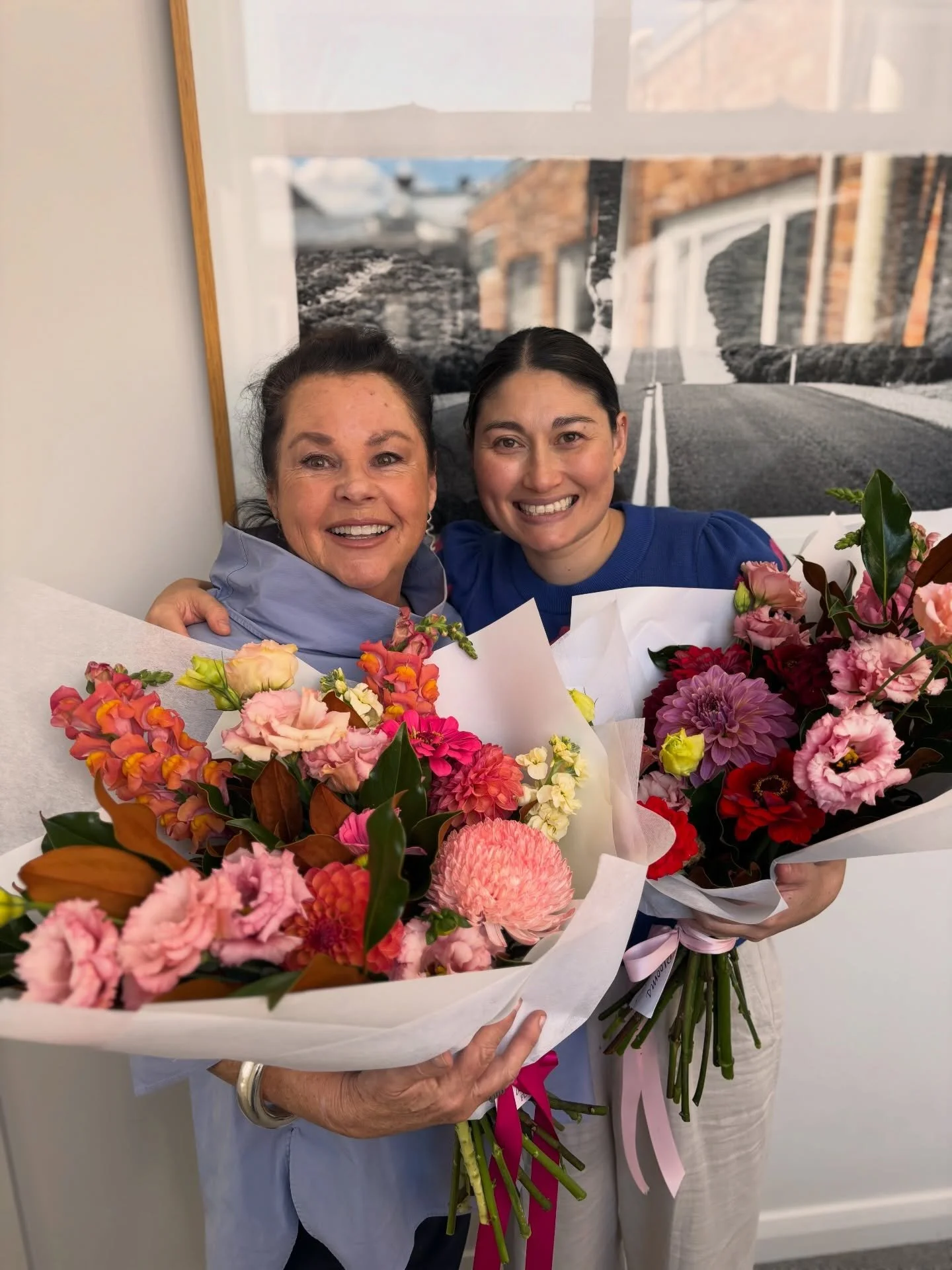 ✨ Happy Enlighten Anniversary✨ 

Happy Anniversary to these two beauties. 2nd Anniversary for Tink and 5th Anniversary for Alyssa!

Our clinic wouldn&rsquo;t be the same without you &hearts;️ 

Huge thanks to @bloomsofbowral for the blooms 

Sophie x