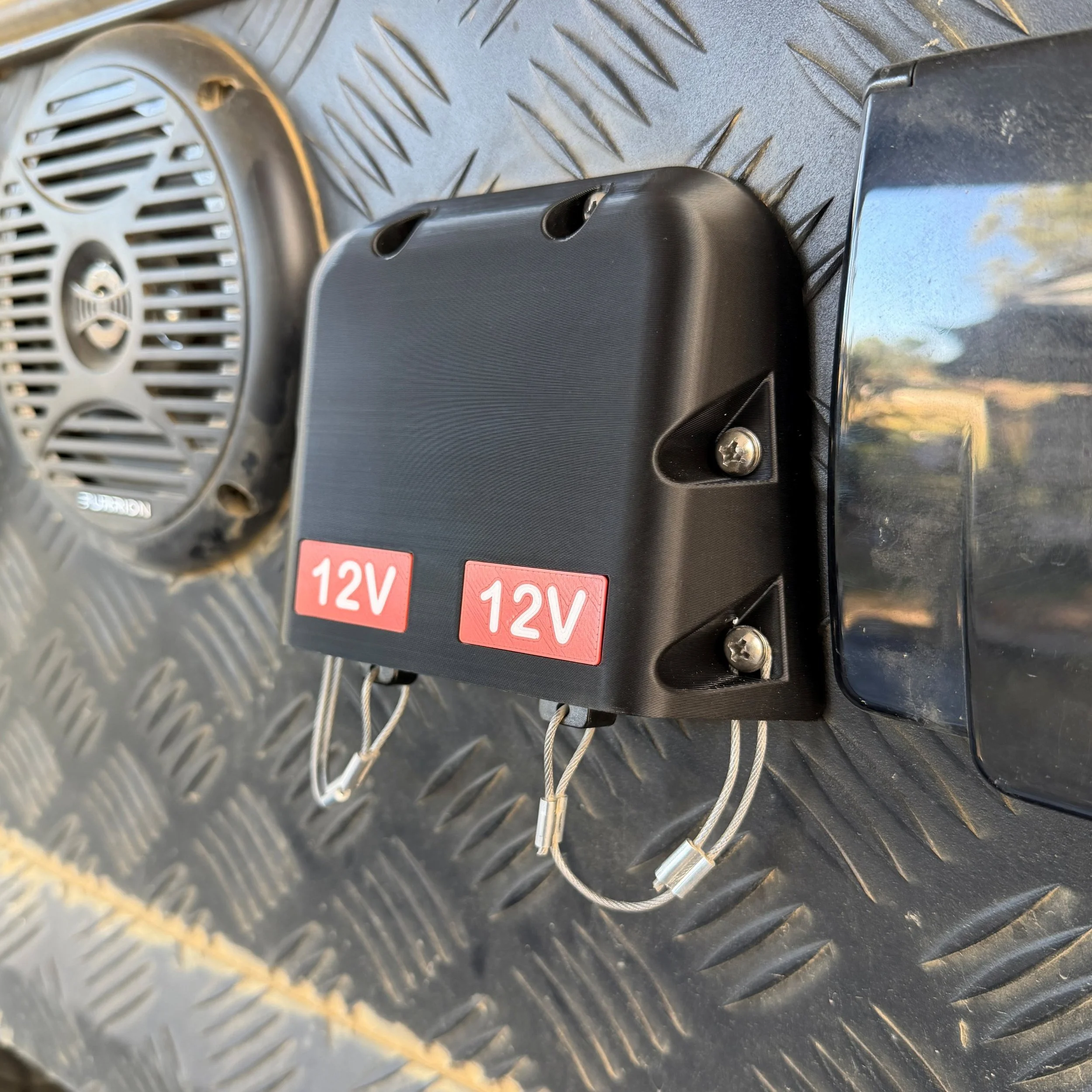 klevaport-50-dual-50-amp-plug-surface-mount-installed-caravan-checker-plate.jpg