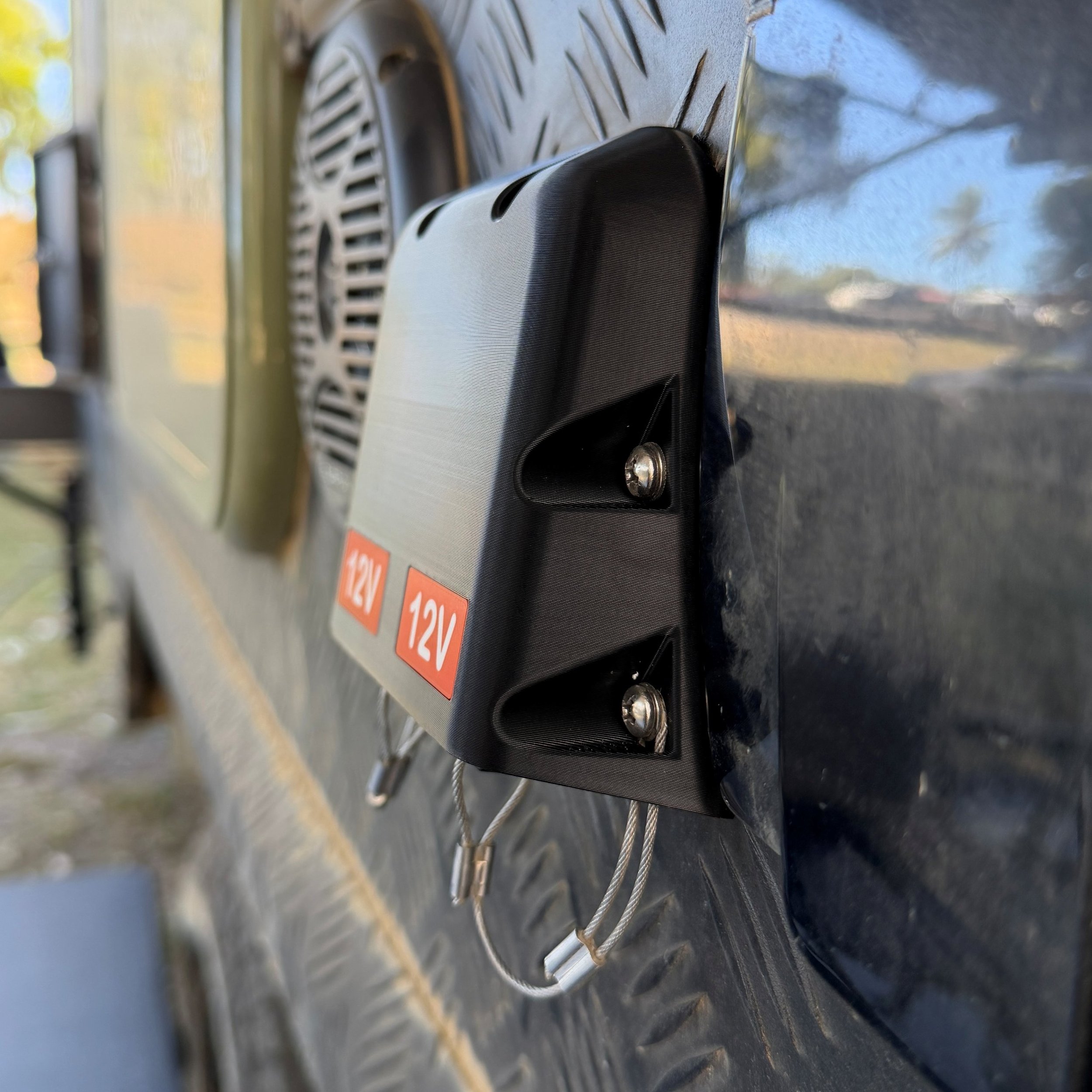 klevaport-50-dual-50-amp-plug-surface-mount-side-profile-installed.jpg