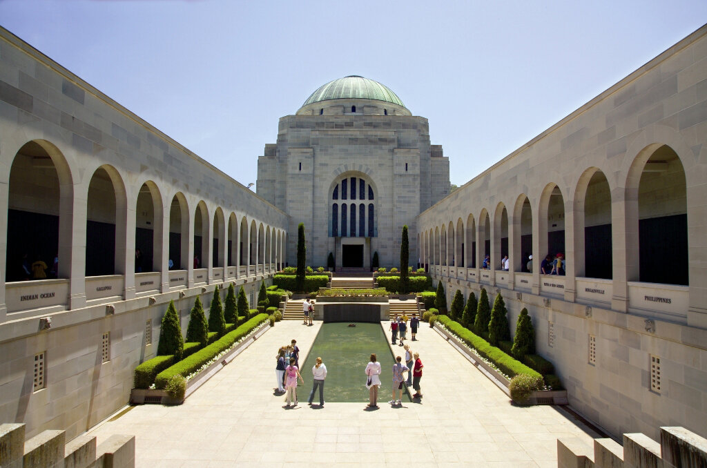 ANZAC DAY IN CANBERRA – 4 DAY TOUR