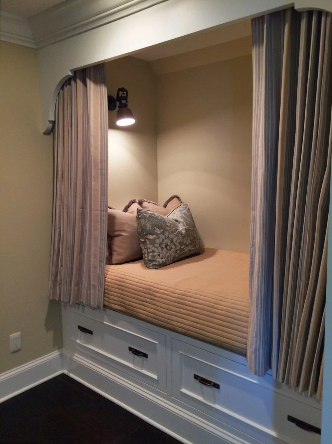 custom-reading-nook-drapery-details-decor-sew-unordinary-Davidson-NC.JPG