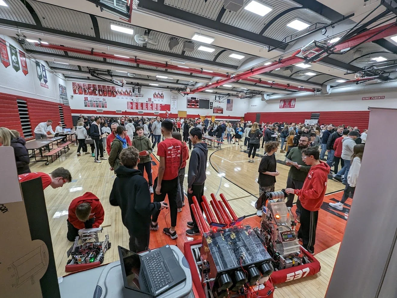 Team 537 recruits at the eighth grade orientation.