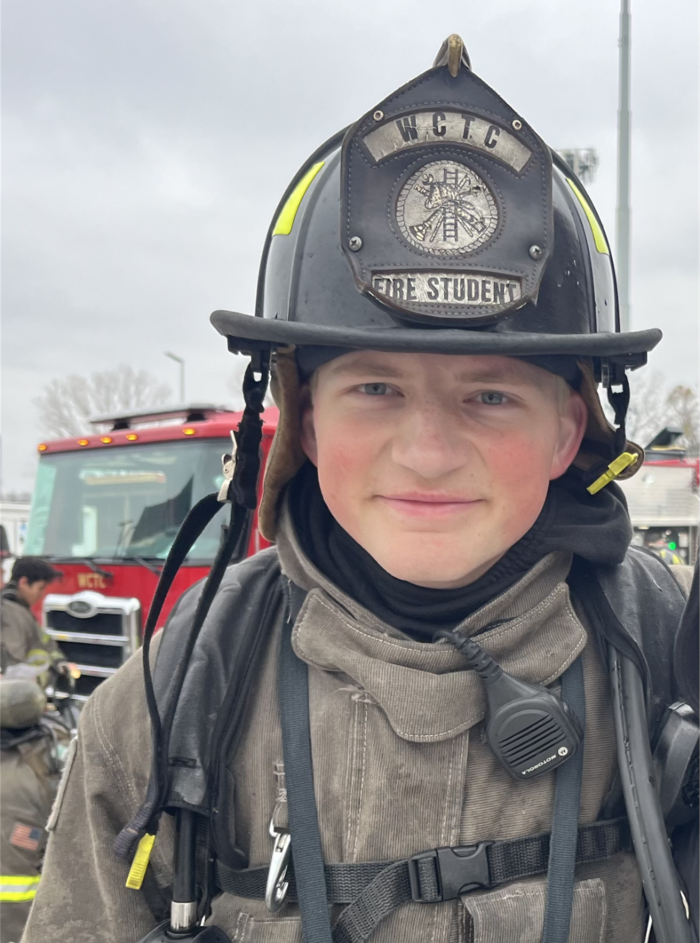HHS Senior Earns EMT Program Award 