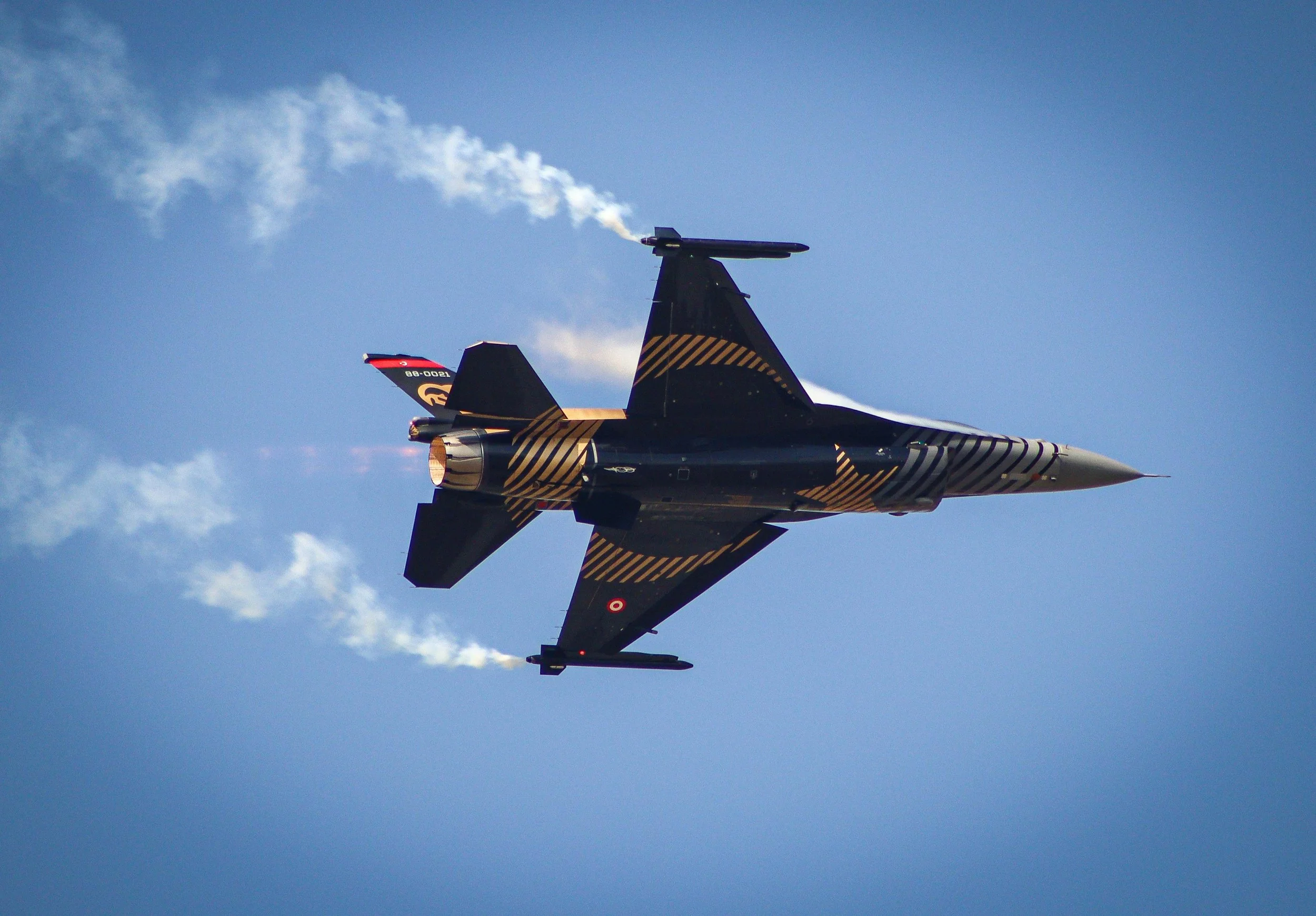 Supersonic Flight: Unlocking the Key to Efficient Transportation