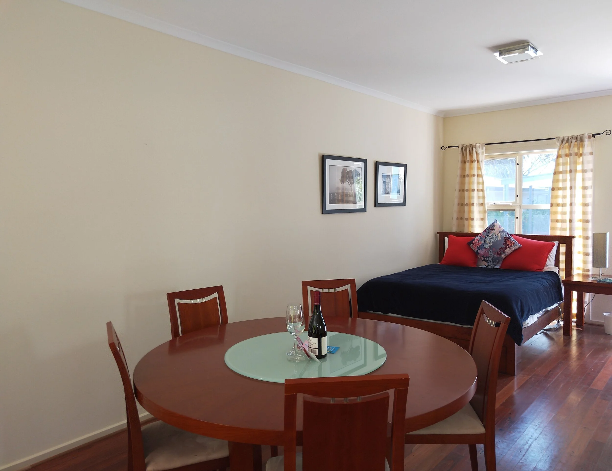 Villa 3 Coriole The Dancing Fig — McLaren Vale Studio Apartments