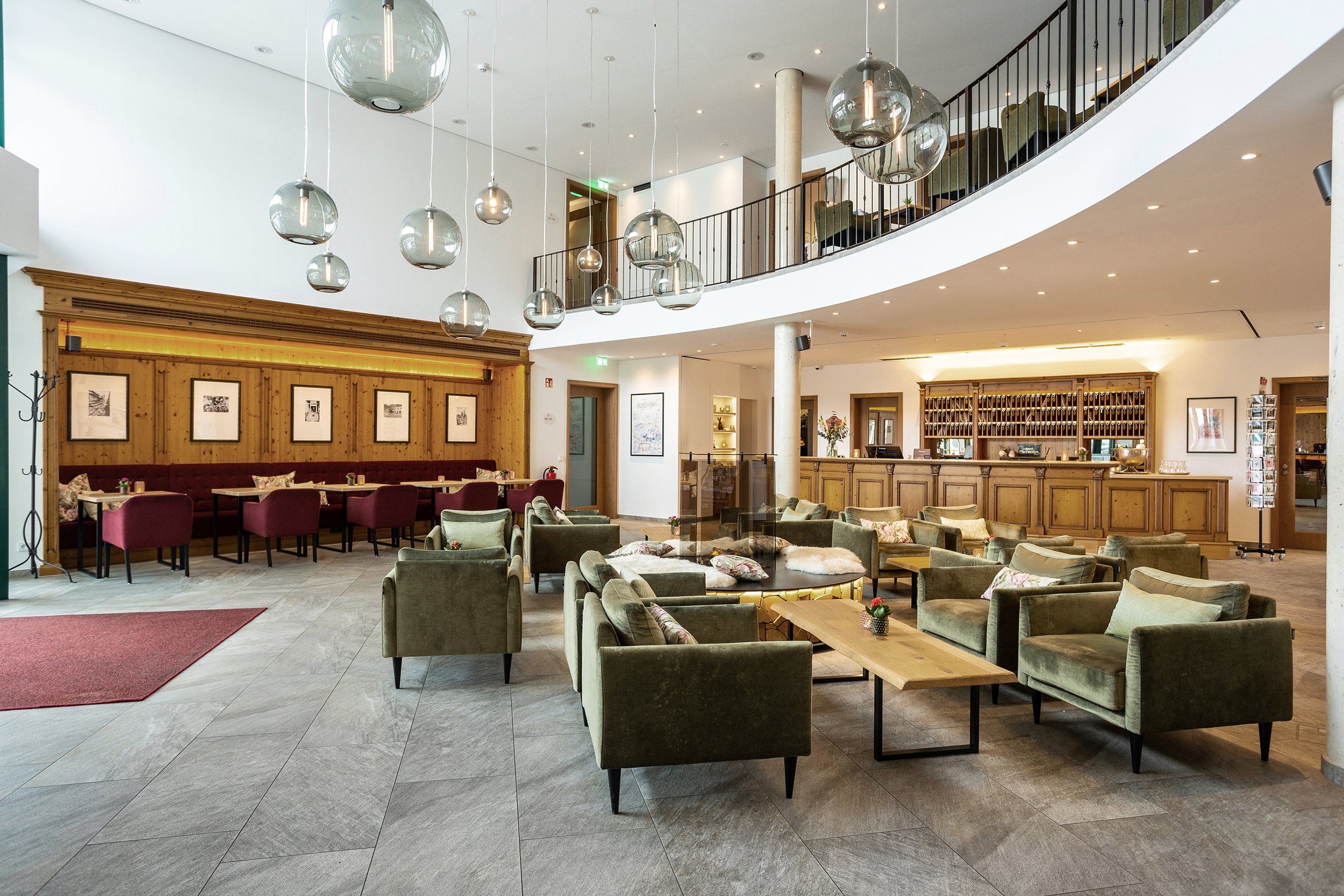hotel obermaier-muenchen trudering-businesshotel naehe messe-traditionell-bayerisch-lobby-rezeption-empfang-1.jpg
