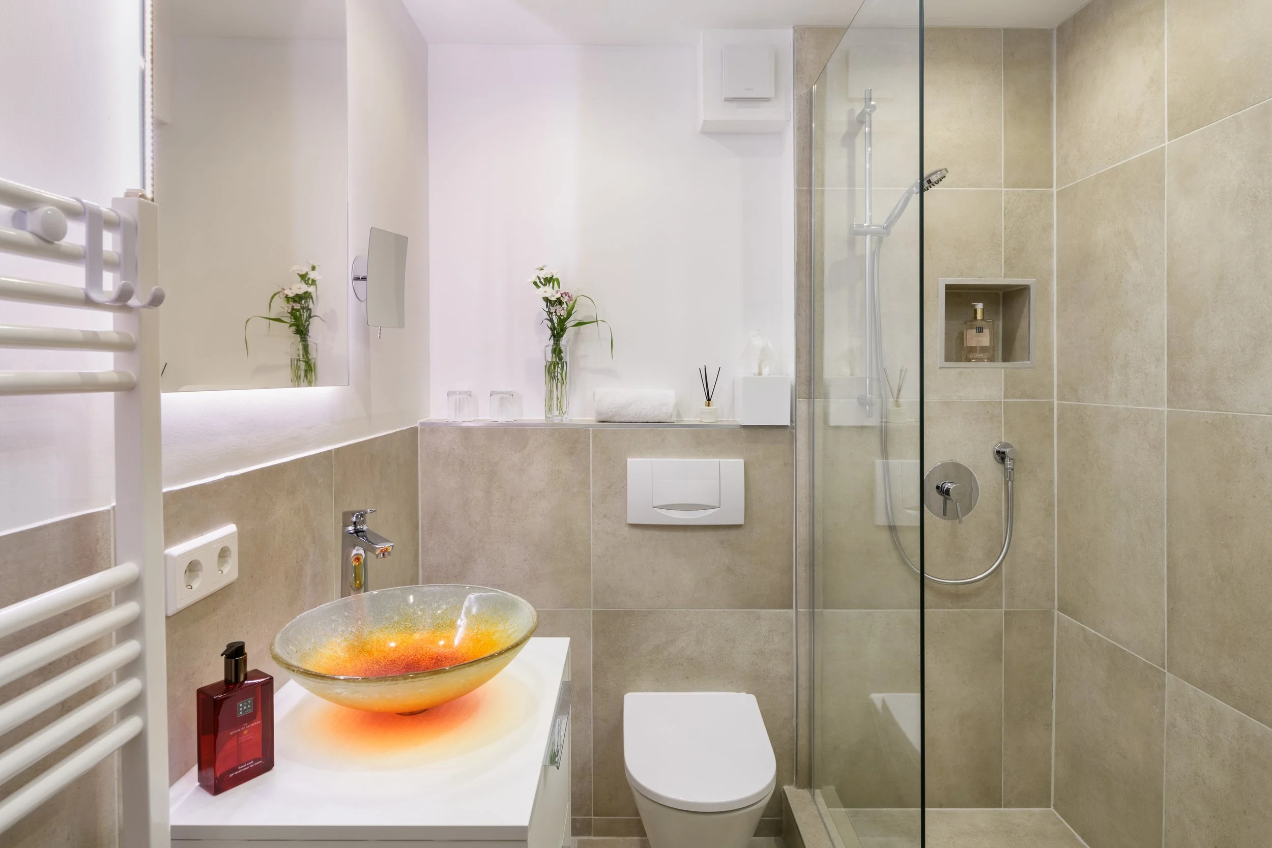 hotel-obermaier-muenchen-modernes-badezimmer-dusche2.jpg