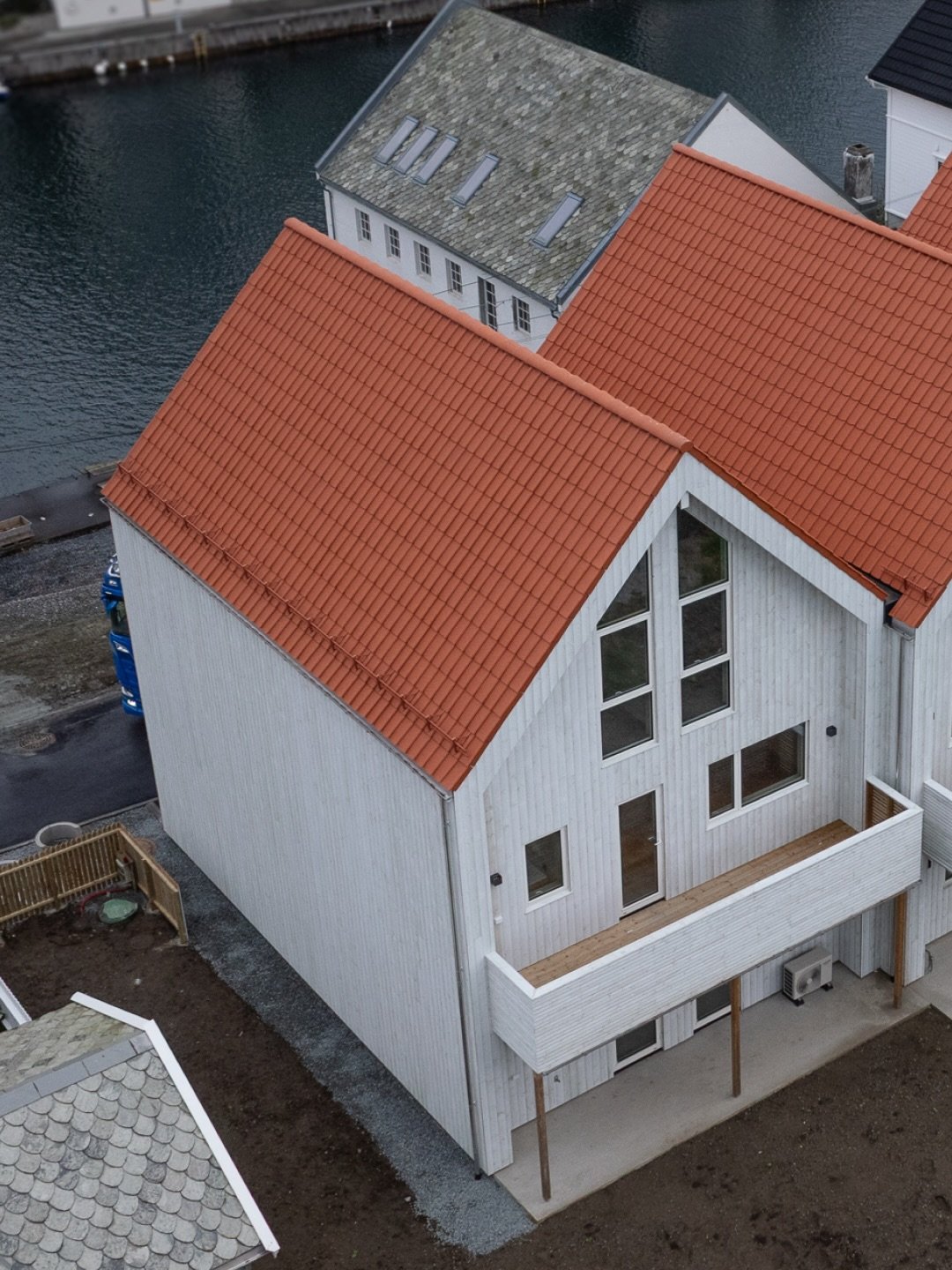 Vil du bo sentralt i en splitter ny og innholdsrik bolig? Sjekk ut link i bio 🏘️