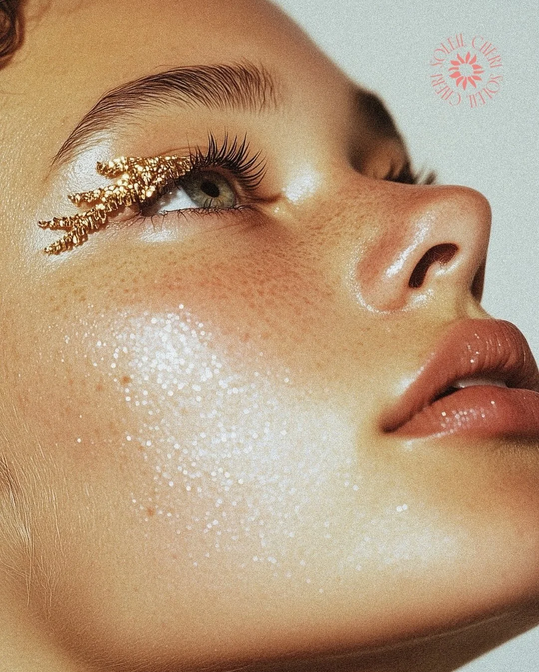 Content for @soleilcheri by @lauradunkelmann ☀️
Artificial Intelligence can be a excellent way to create still or animated images to feed and enhance your social media accounts. Whether you want surreal visuals or something closer to reality, AI is