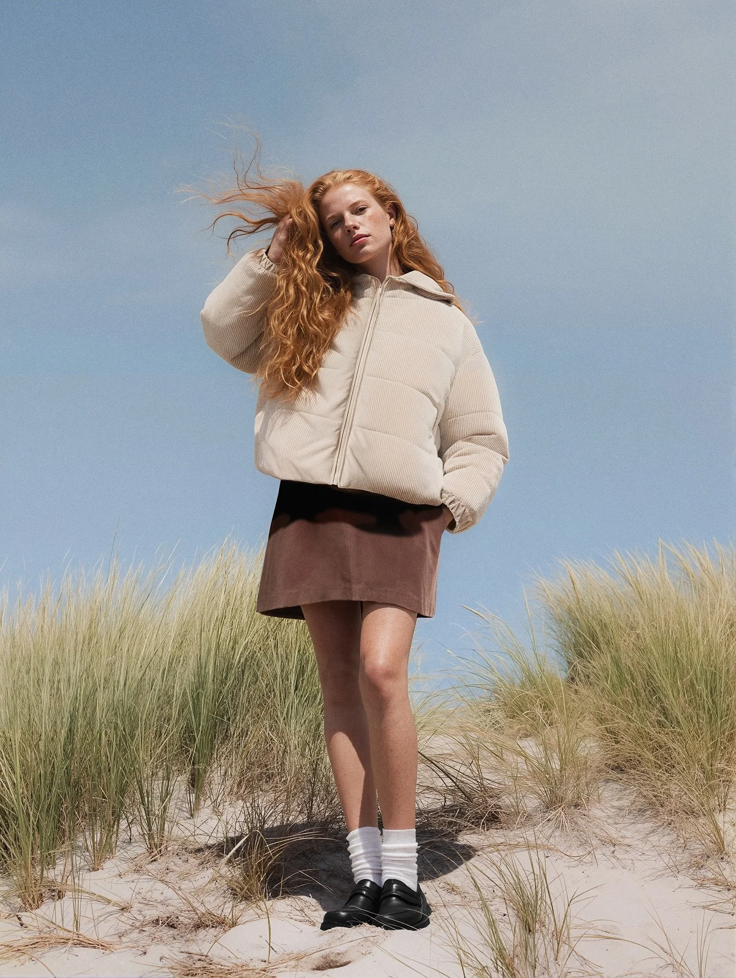 Digital content by @lauradunkelmann for @tomtailor_official 🌾 
Laura collaborated with #TomTailor to push the boundaries of visual creation using AI. 
This approach makes it possible to integrate real clothes into generated images, and design all k