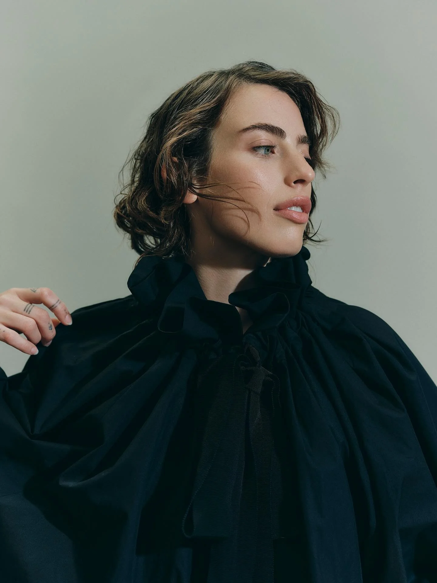 📸 Clara McGregor par @thomaslaisne 
#thomaslaisne #photographer #photography #portraitphotography #claramcgregor #editoralphotography #photobook