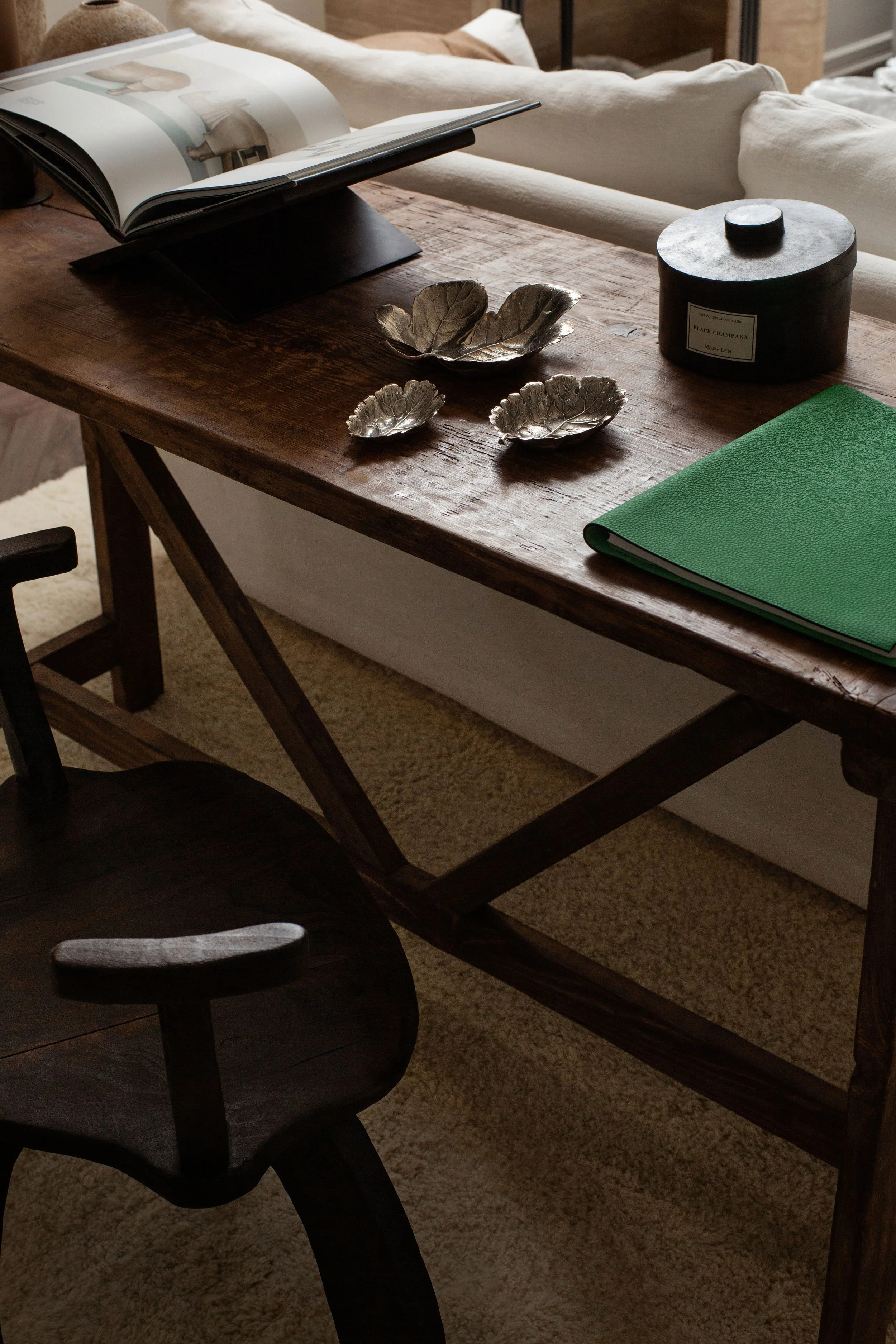 MayResidence_AlexisDupontInteriors_AmandaKho_01.jpg